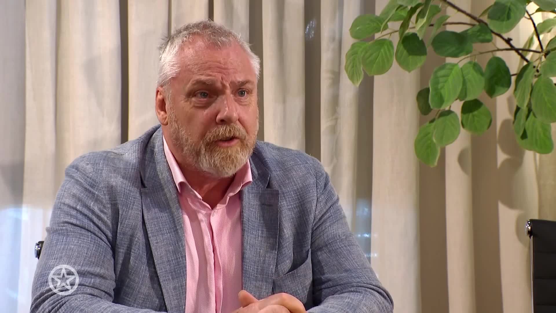 Peter Schouten geeft mening over kwestie advocate Inez Weski