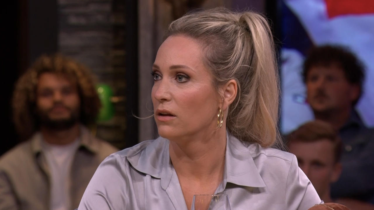 Hélène genadeloos voor Wim Kieft en Dick Advocaat: ‘Op staande voet ontslaan’