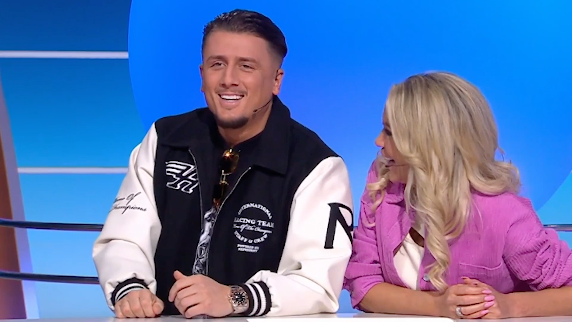 'Ex On The Beach'-ster Harrie GAAT LOS in de Vrienden van Lingo studio