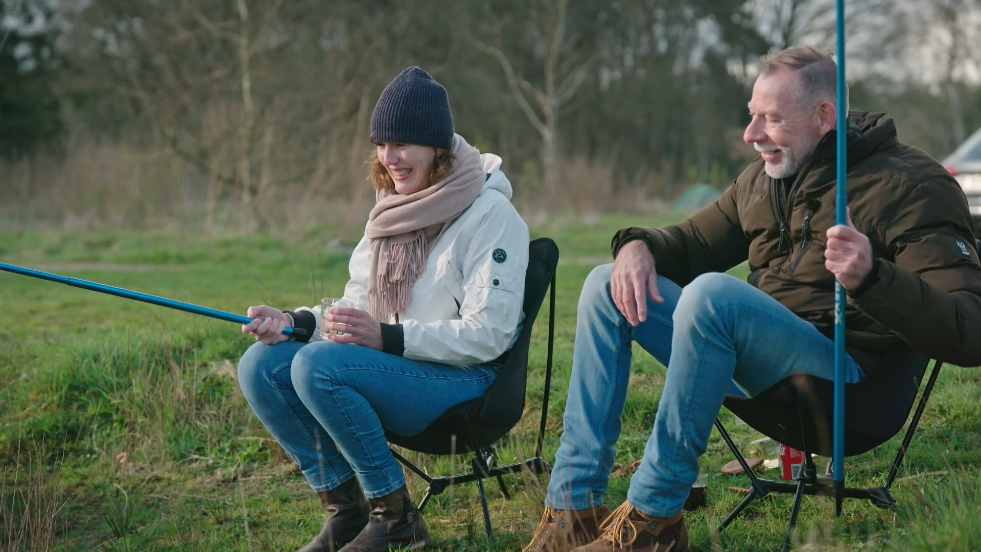 Diepe gesprekken tussen Simon en Miranda tijdens het vissen!