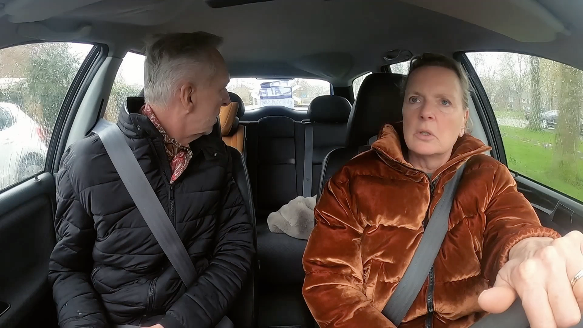 Martien en Erica maken ruzie bij Mac Drive