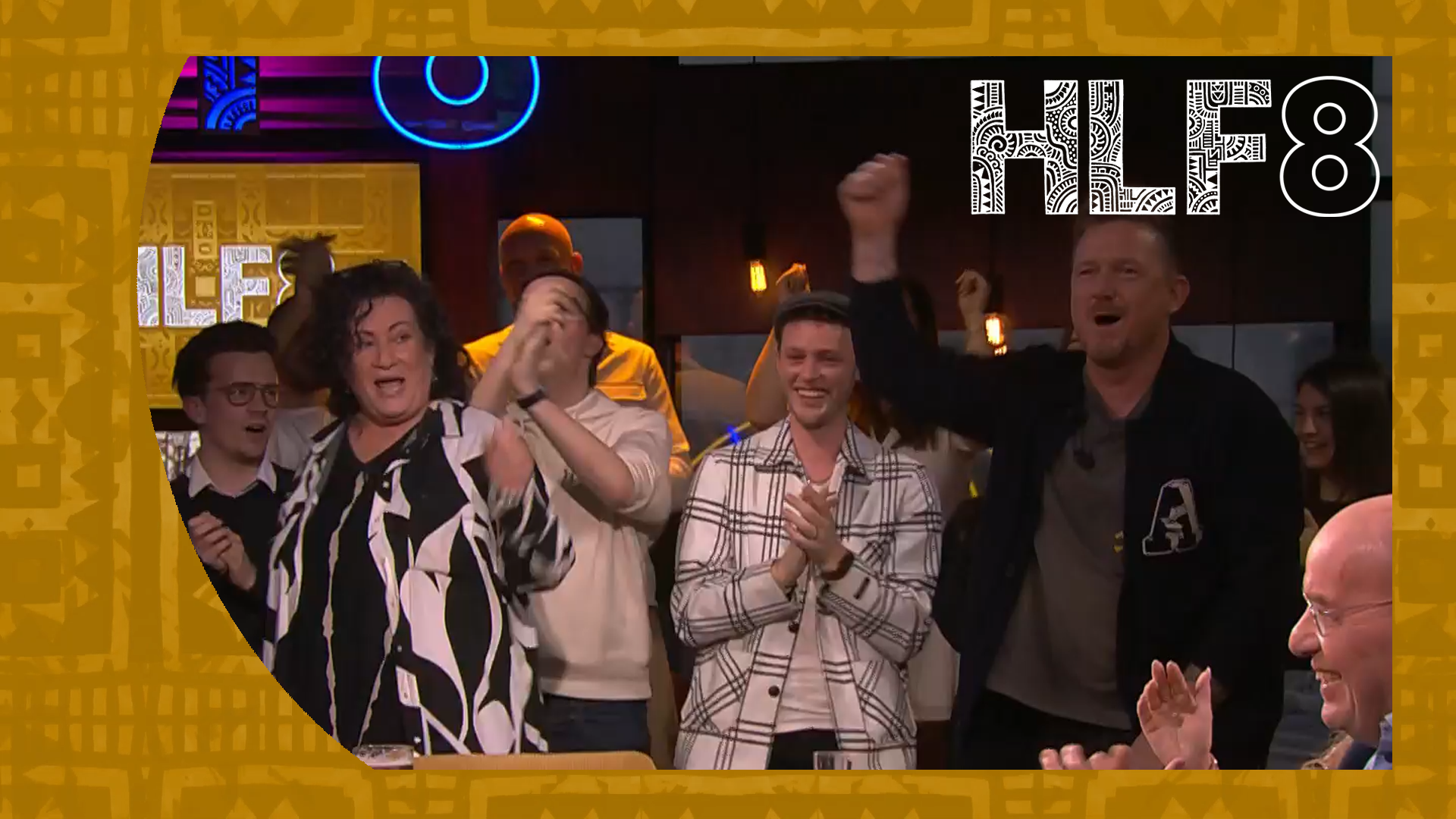 Caroline van der Plas feestelijk onthaald in de studio: “sweet Caroline!”