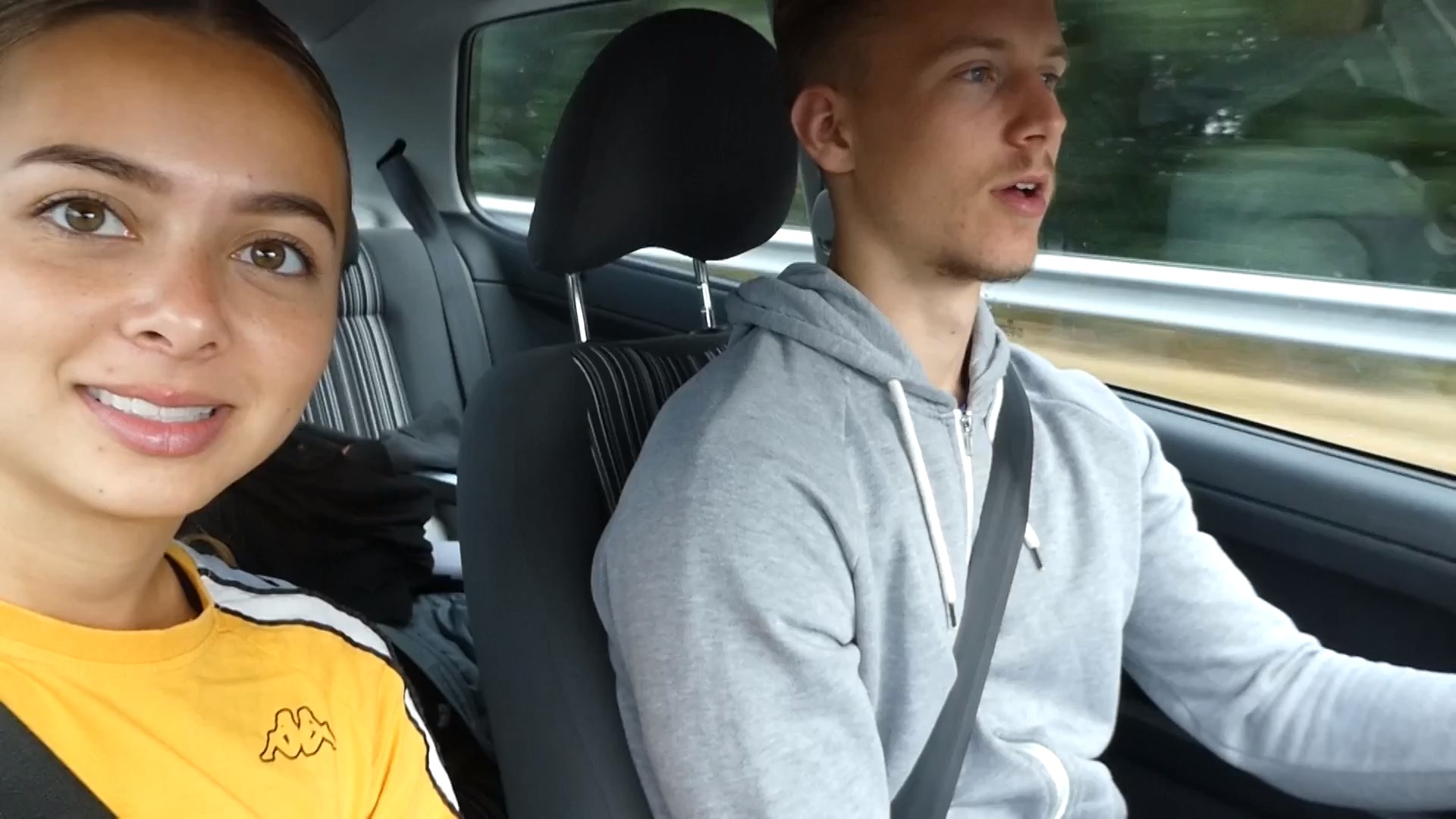 Jade en Alex vloggen over de dansmarathon! #1