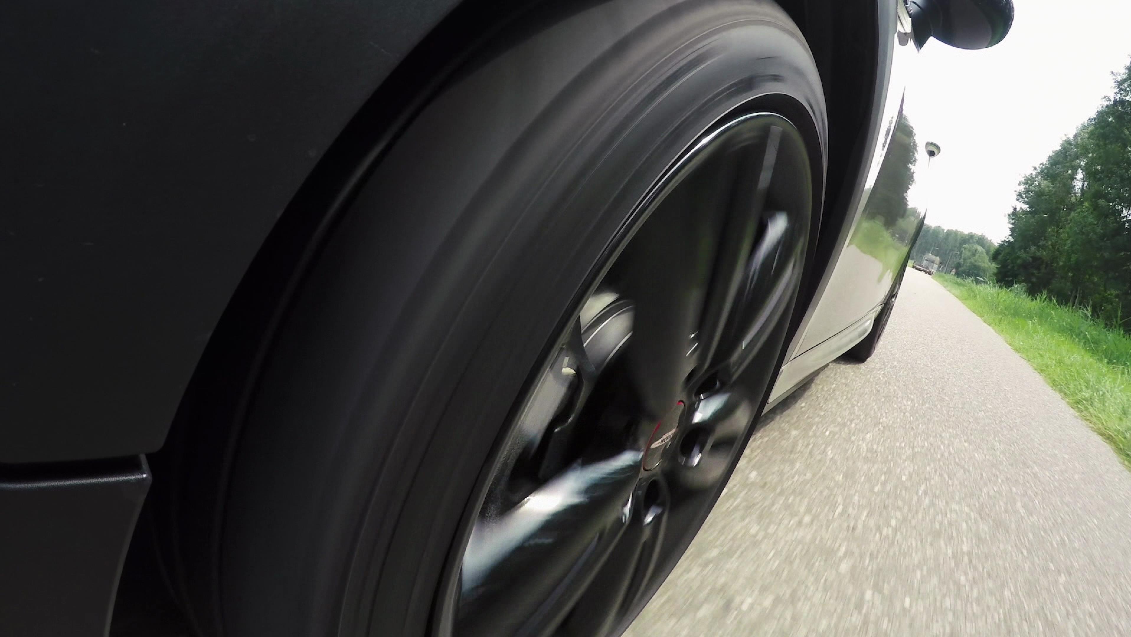 Mini Cooper S vs DS 3 Performance
