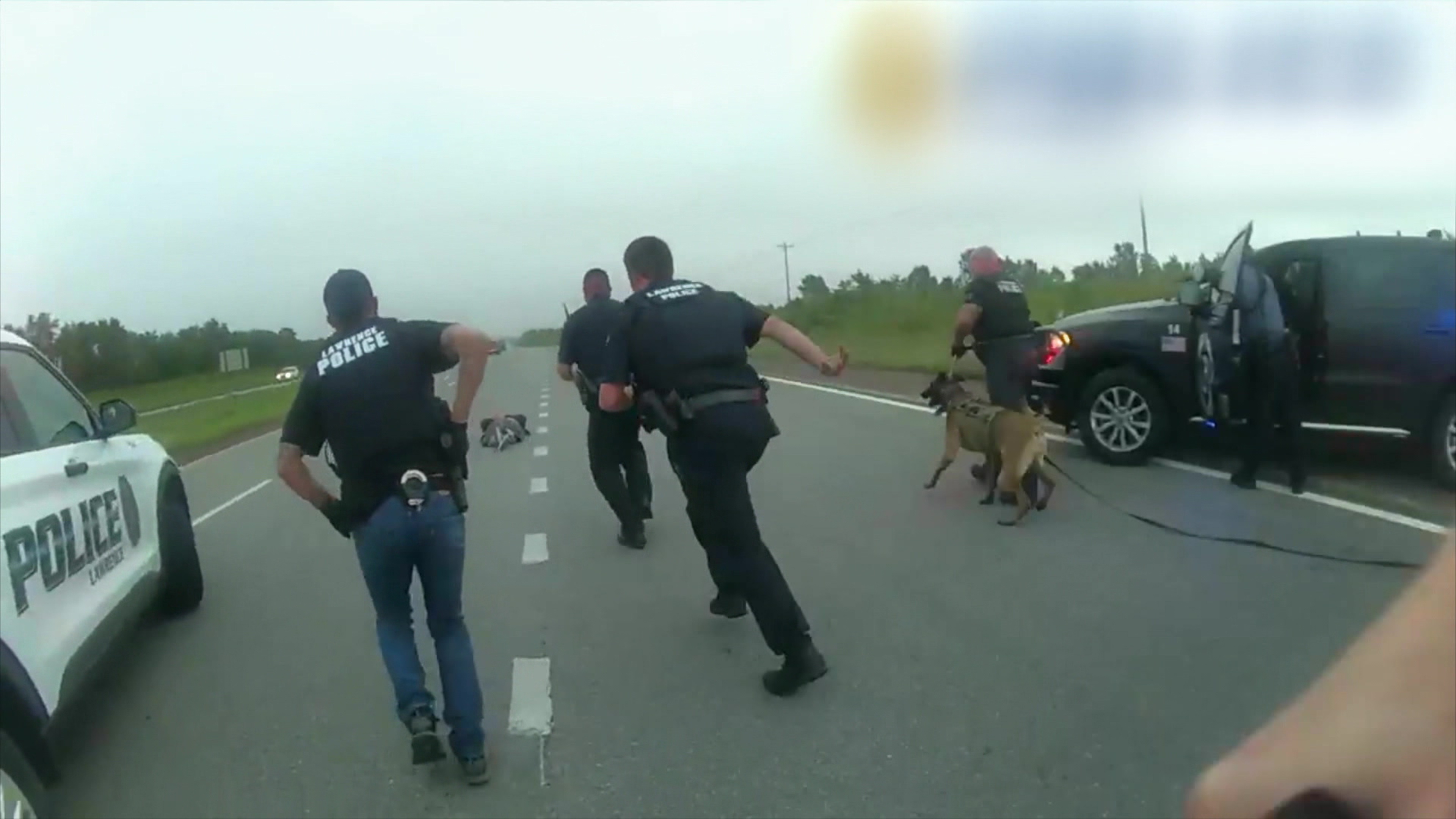 Klik hier om Fugitives Caught on Tape van 21 juli te bekijken.