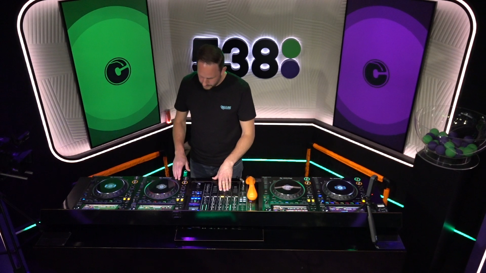 De Weekendmix van Chris Deluxe 12/06