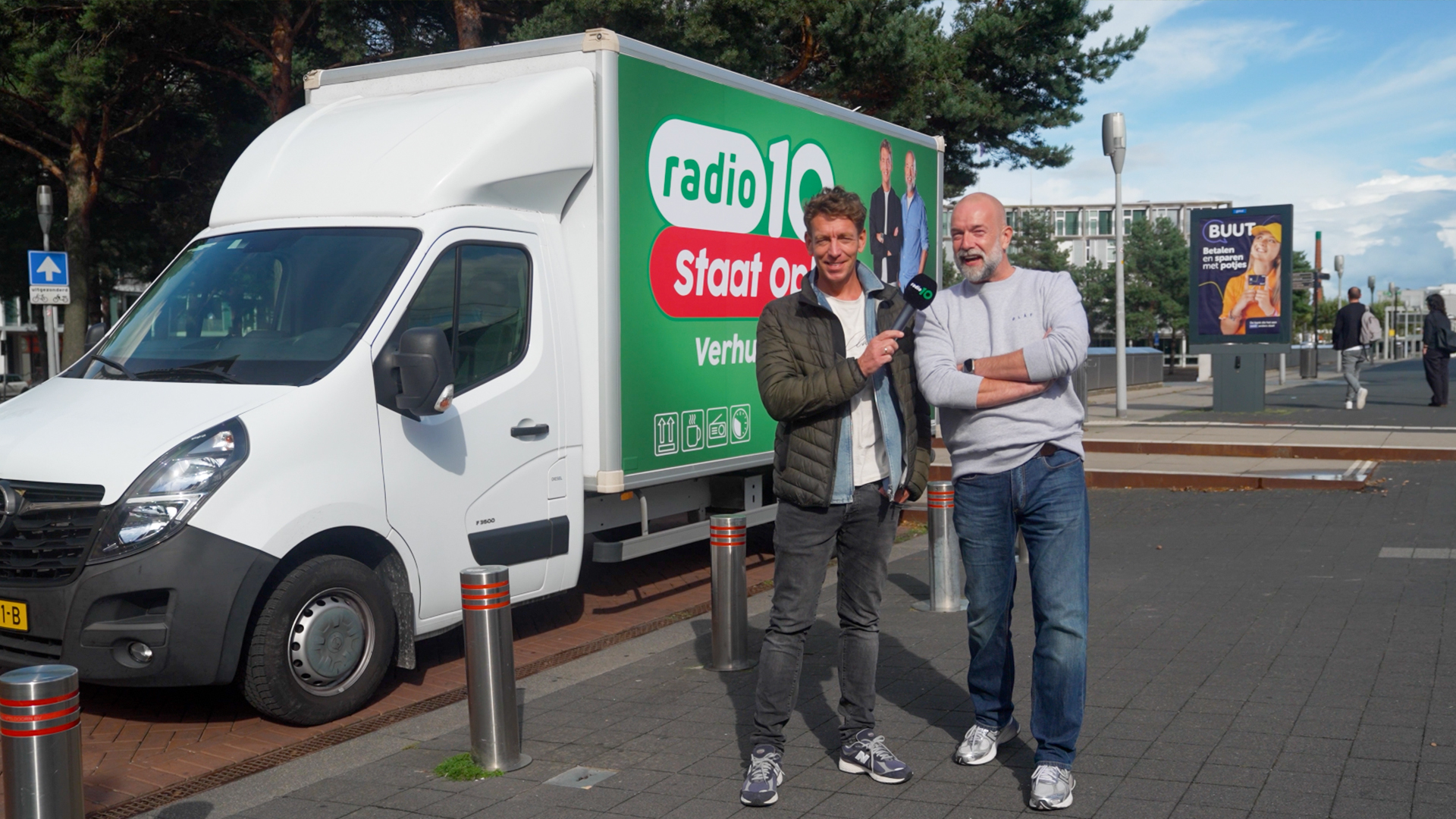 De Radio 10 Staat Op! Verhuisbus is uitgepakt