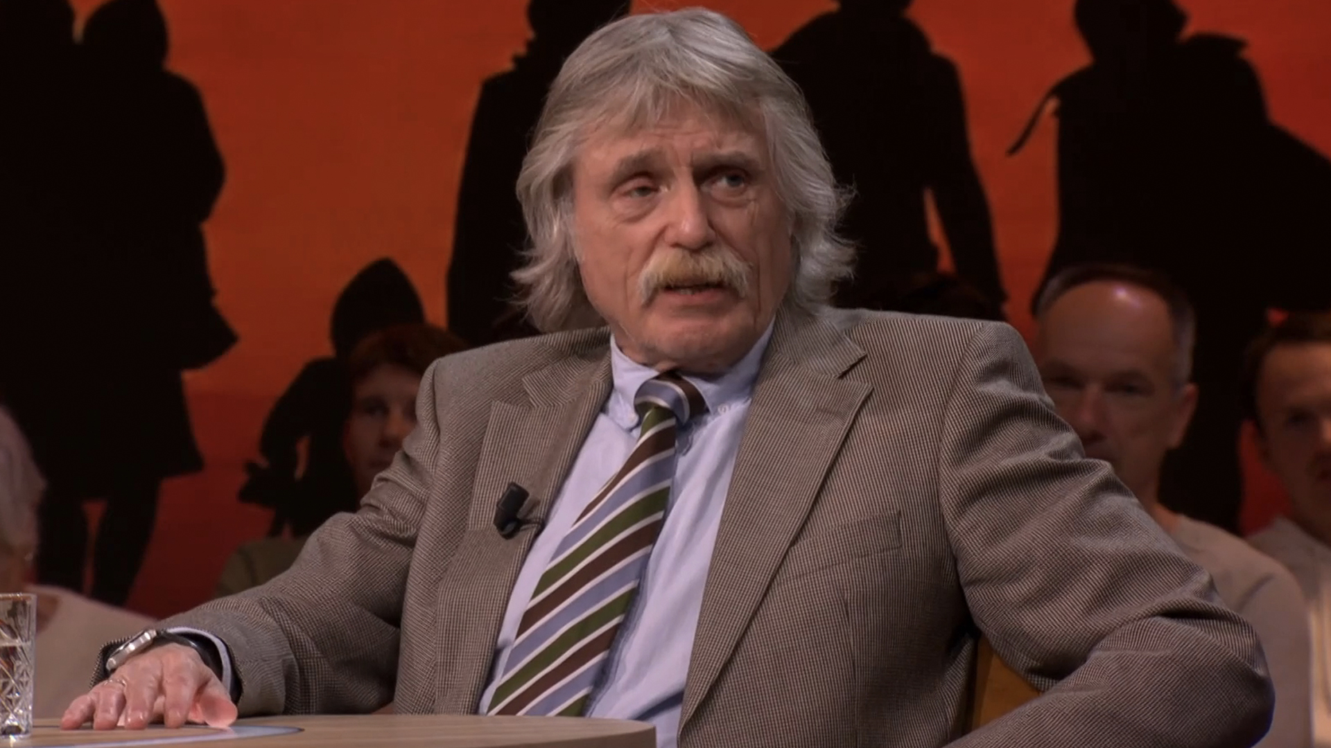 Johan Derksen houdt hart vast: ‘Als ze dat doen, krijg je een binnenlandse oorlog’