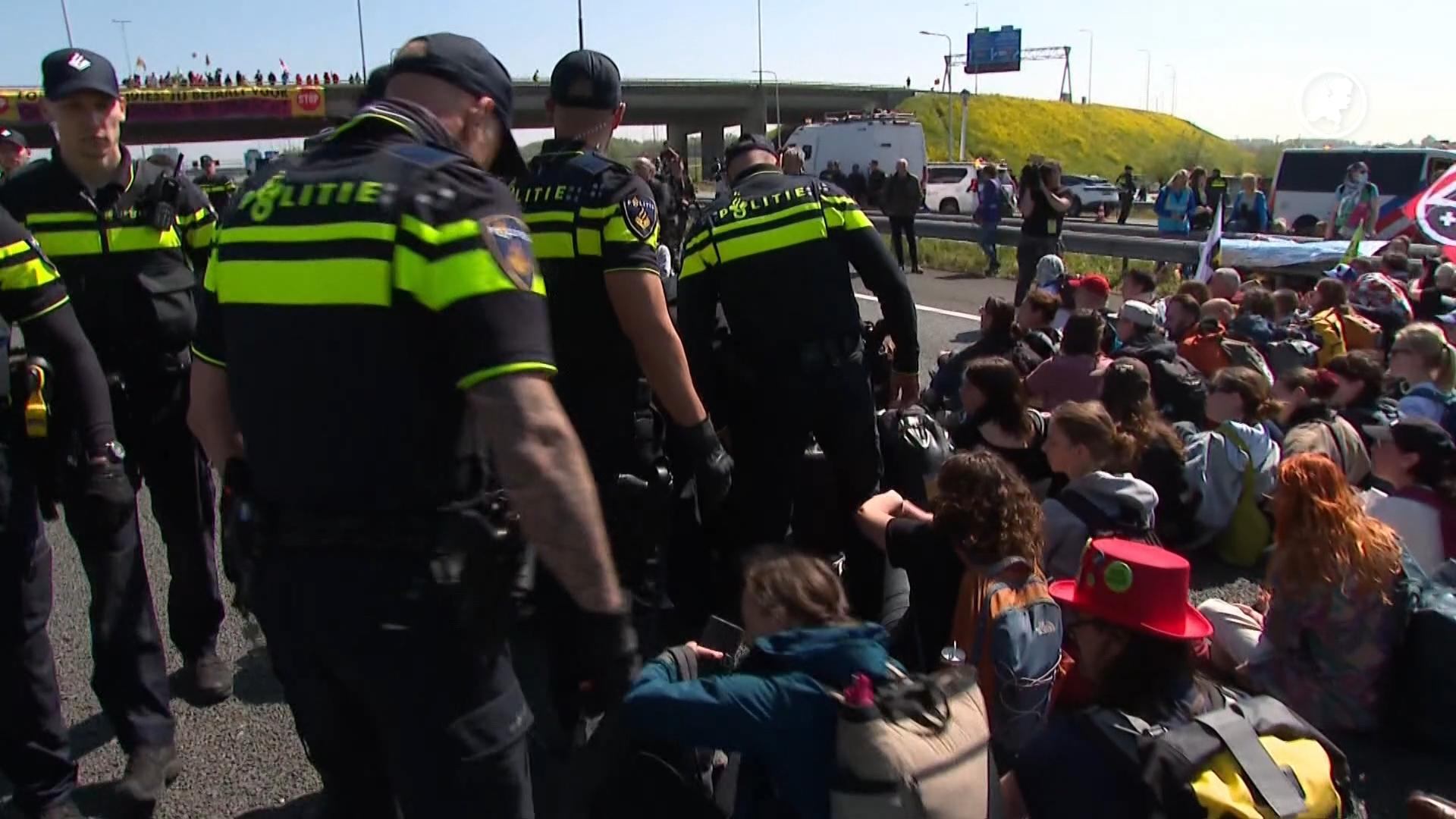 OM eist werkstraffen tegen klimaatactivisten voor snelwegblokkade