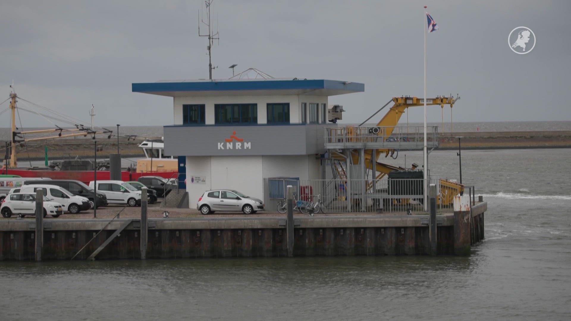 Grote zoektocht naar vermist zeiljacht en 63-jarige man op de Waddenzee
