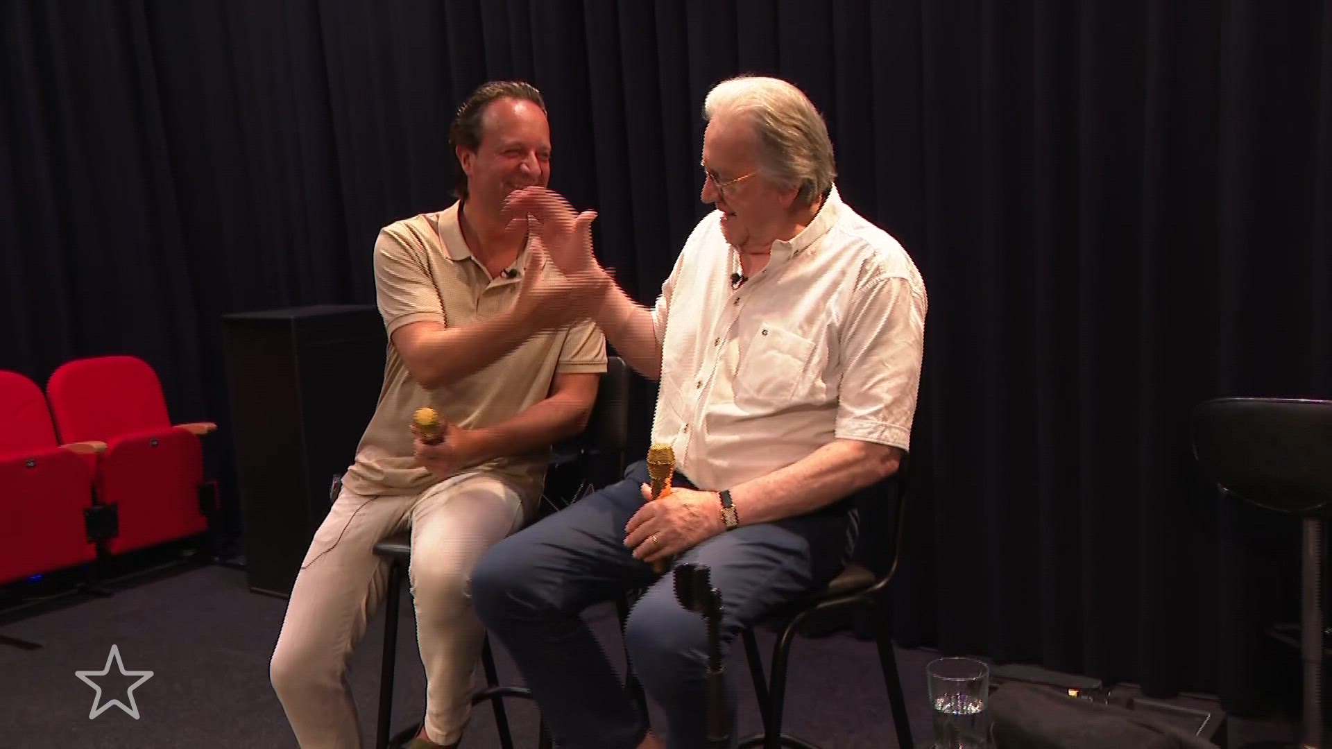 Lee Towers en William Janz brengen Spaanse versie uit van 'You Will Never Walk Alone'