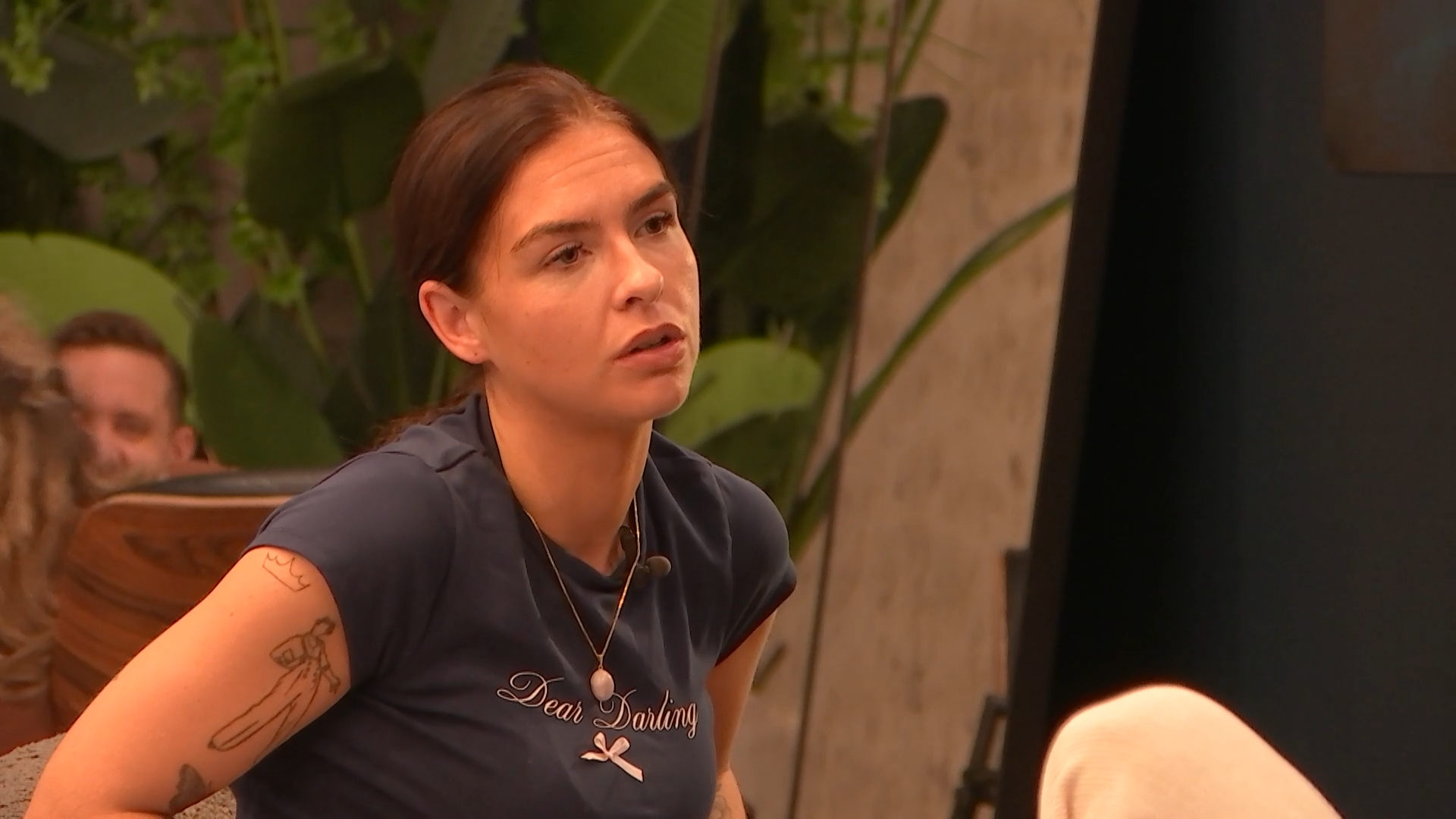 De Bondgenoten: Roxy betrapte ex op gayporno: 'Veel dickpics op Snapchat'