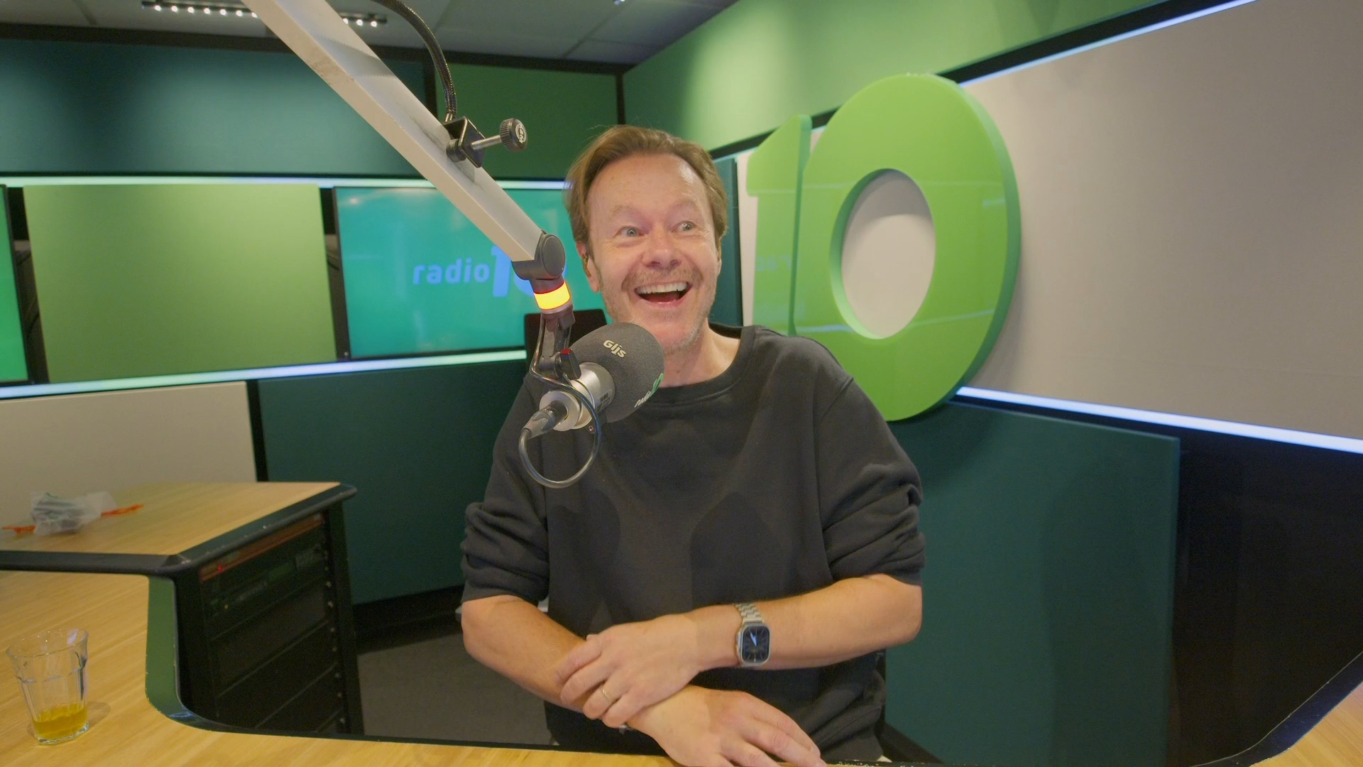 Gijs praat zijn mond voorbij