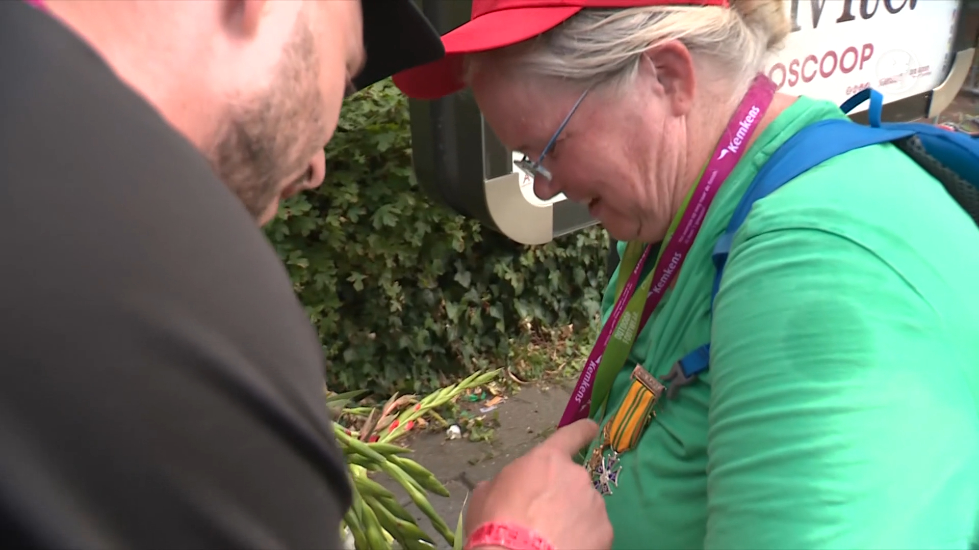 Marjolijn is te laat bij finish Vierdaagse, maar krijgt toch haar kruisje