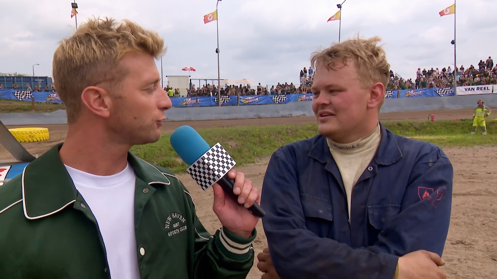 Sander rijdt de verkeerde kant op in de finale