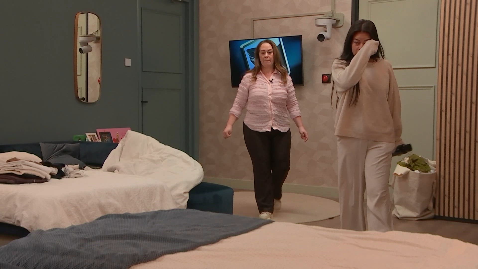 De Bondgenoten: Kristie is in tranen om Anouk