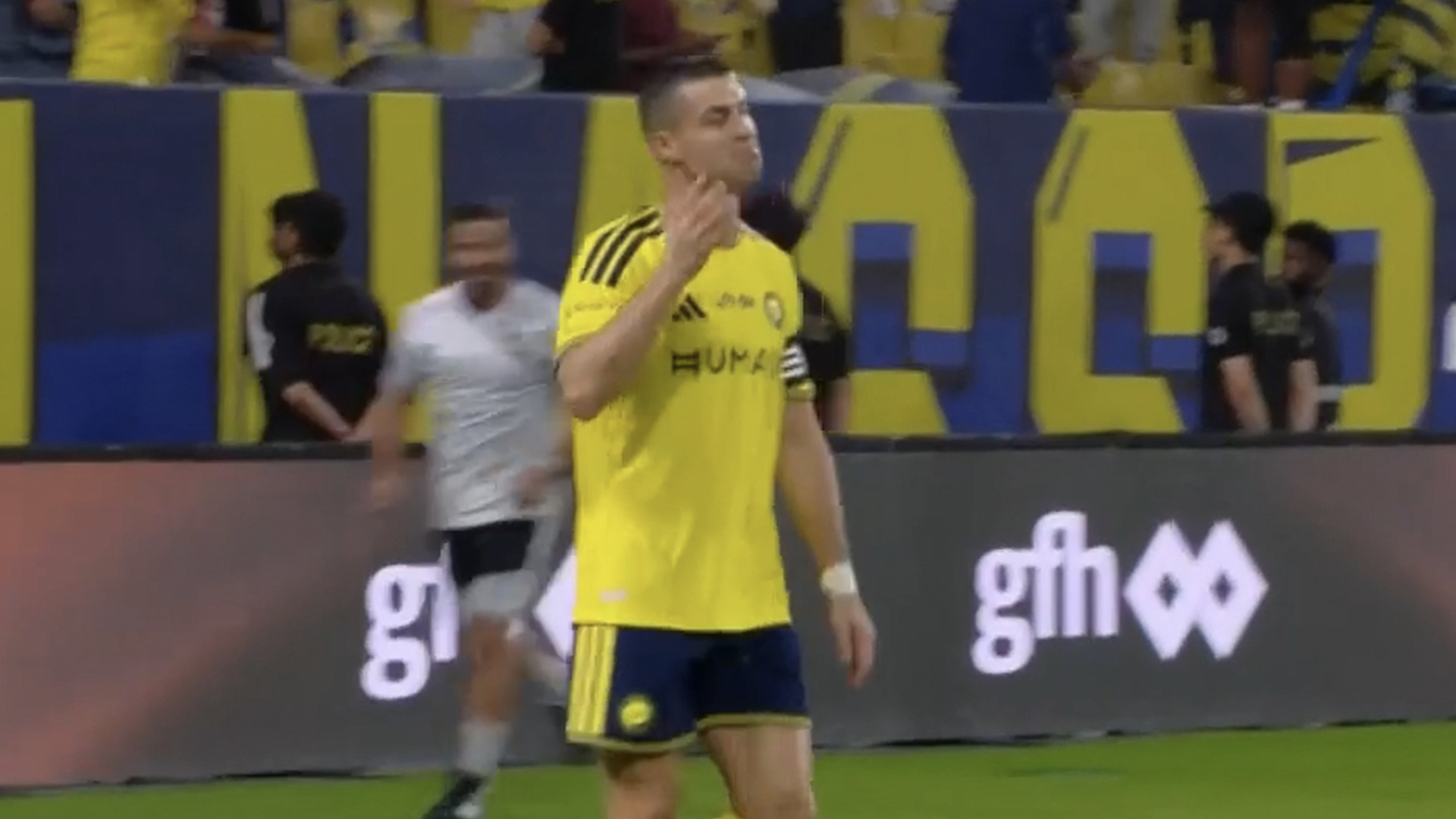 Video: Cristiano Ronaldo lijkt de score te openen voor Al-Nassr, maar staat buitenspel