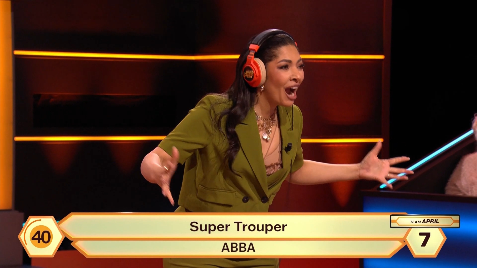 April Darby en verloofde testen hun teamwork: 'SUPER TROUPER'