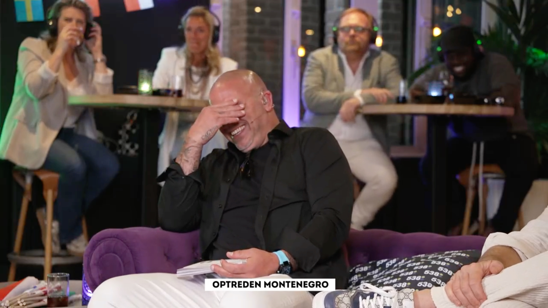 Andy over outfit Montenegro: 'Lijkt op een tampon'