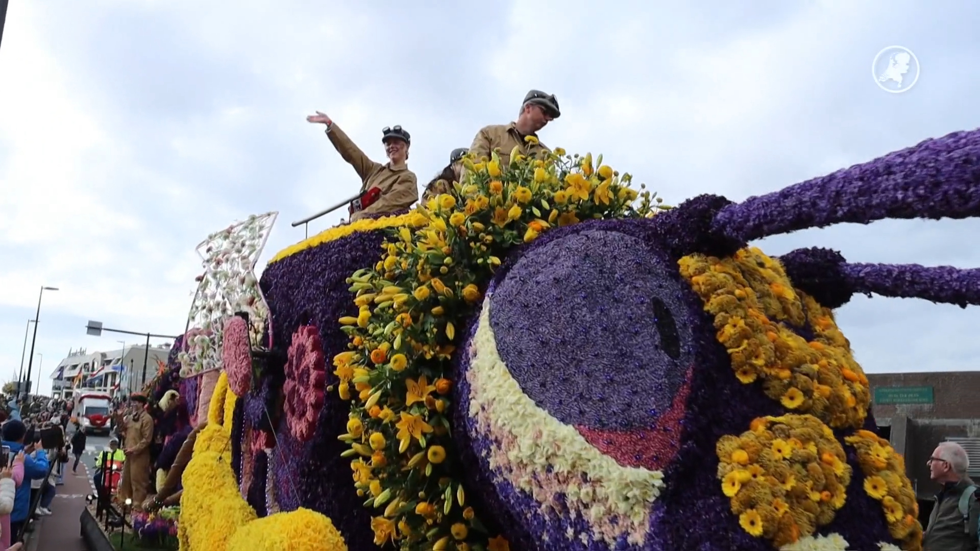 Jaarlijkse bloemencorso in de Bollenstreek van start
