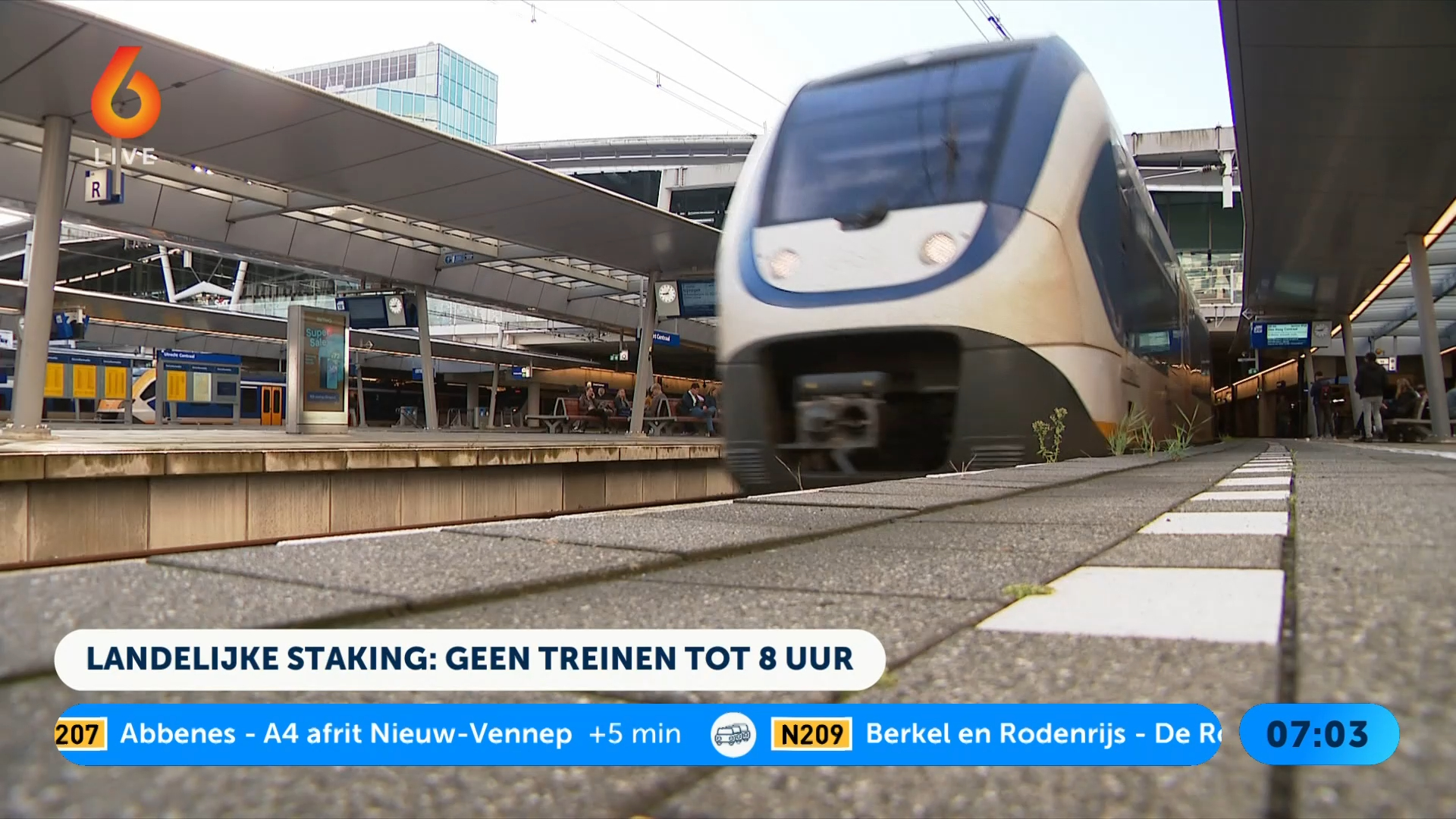 Staking openbaar vervoer: geen mens te zien op NS-stations