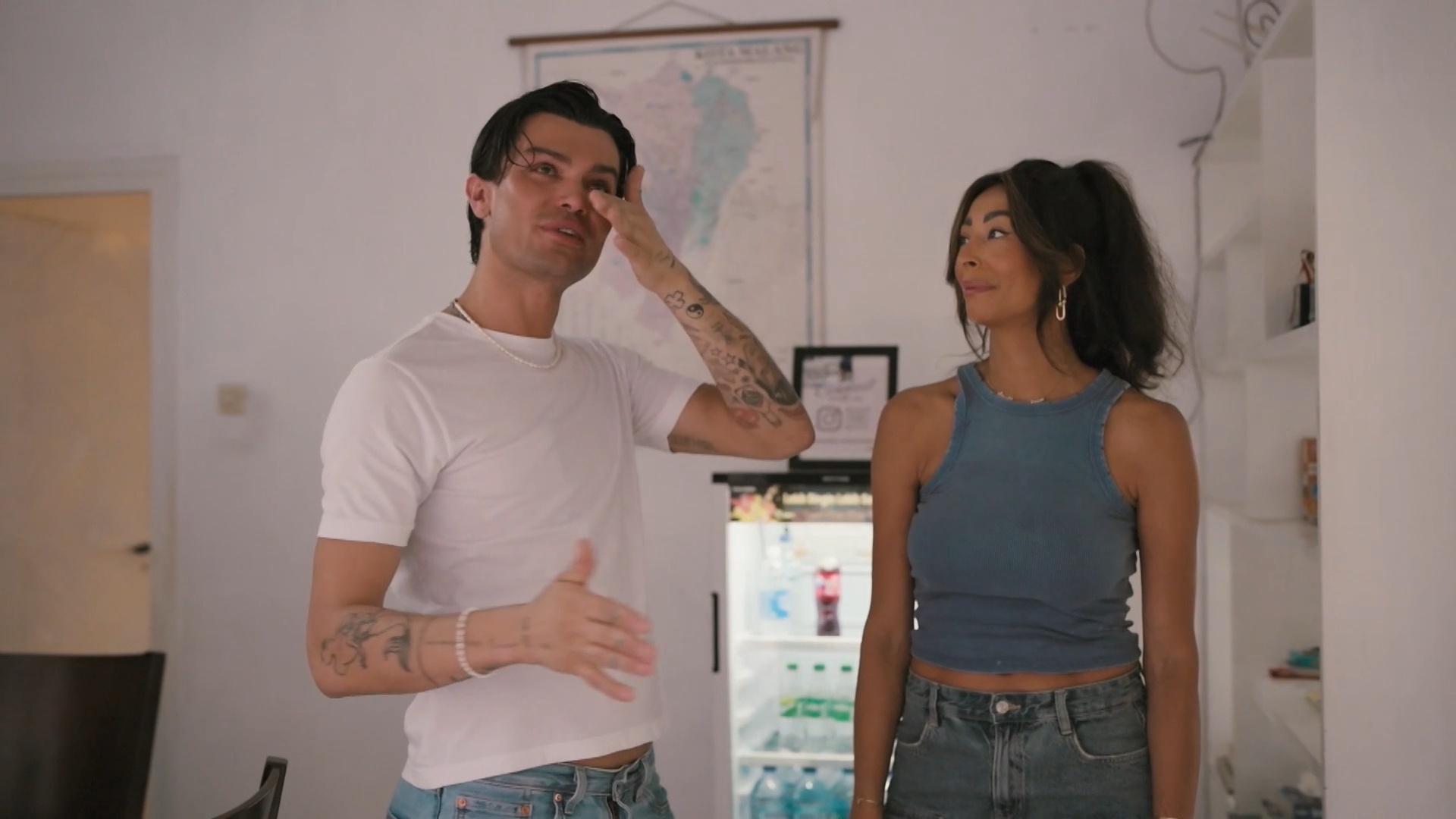 Koen emotioneel geraakt door weeshuis in Indonesië: “Ik vind het hartverscheurend”