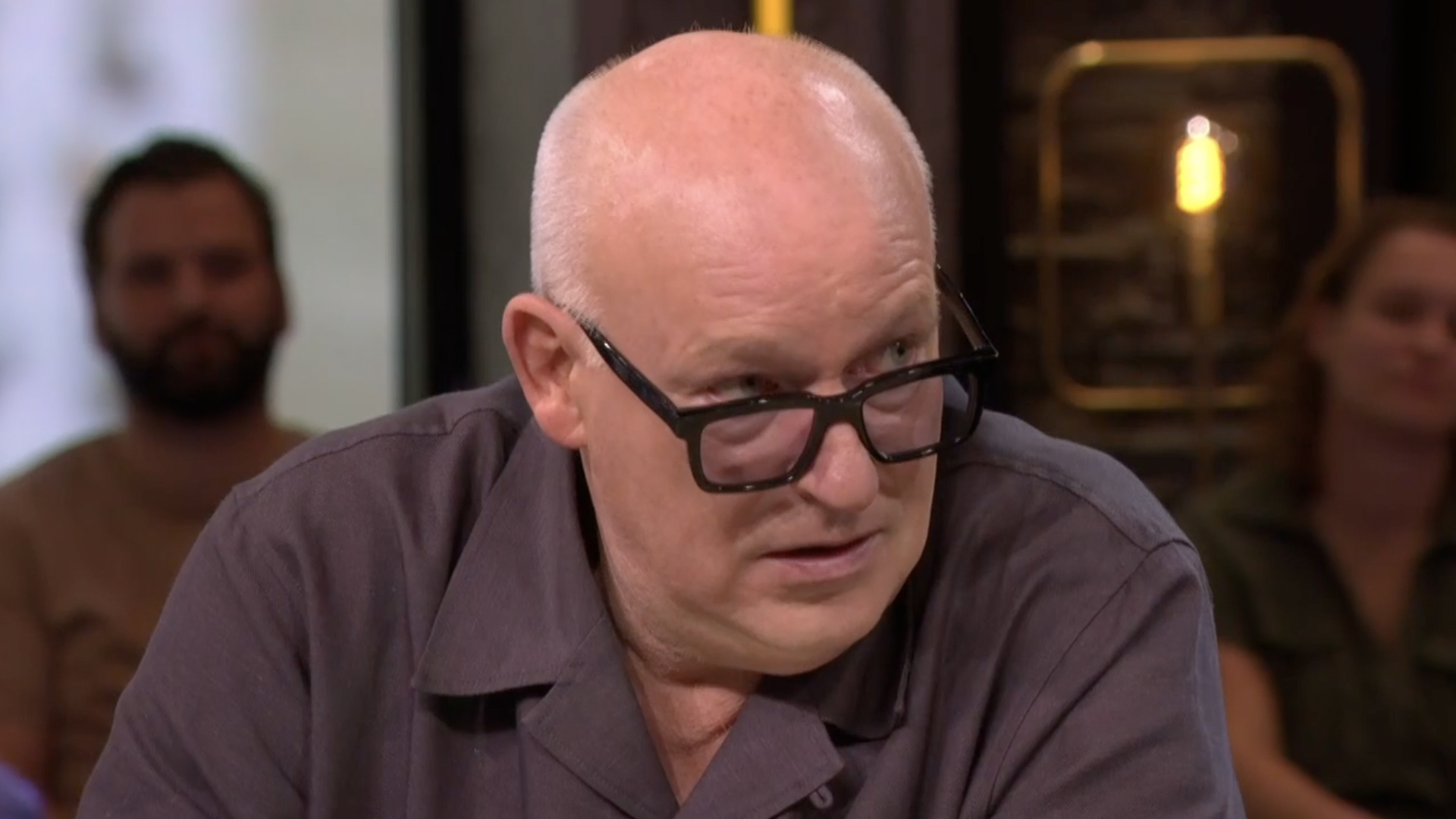 René van der Gijp onthult rekening van dierenarts: 'Serieus, echt waar!'