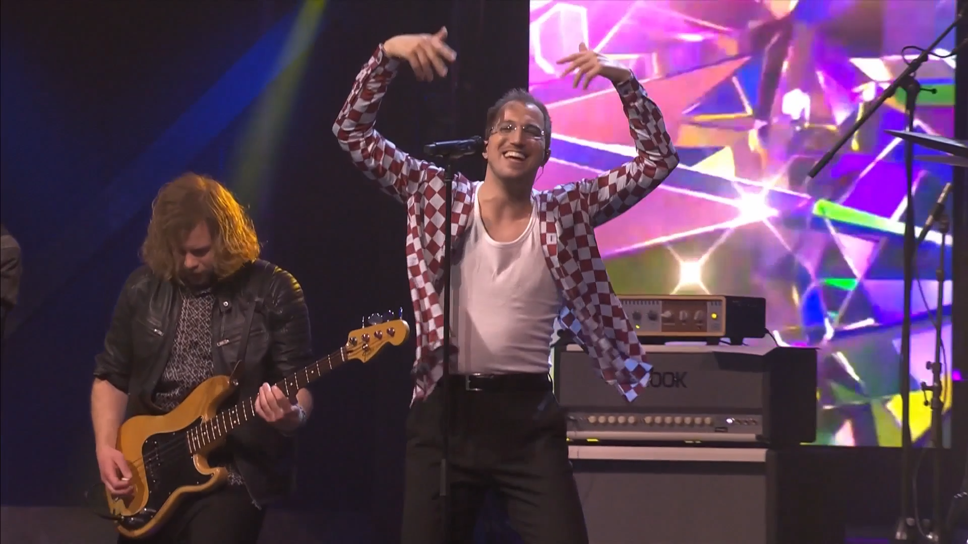 Bee Gees Forever - Staying Alive [Live in de Ziggo Dome]