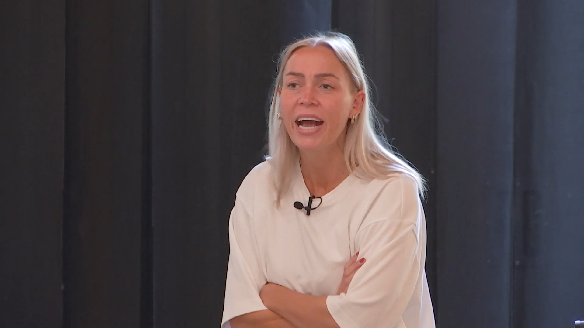 De Bondgenoten: Julia voelt zich aan het lijntje gehouden…