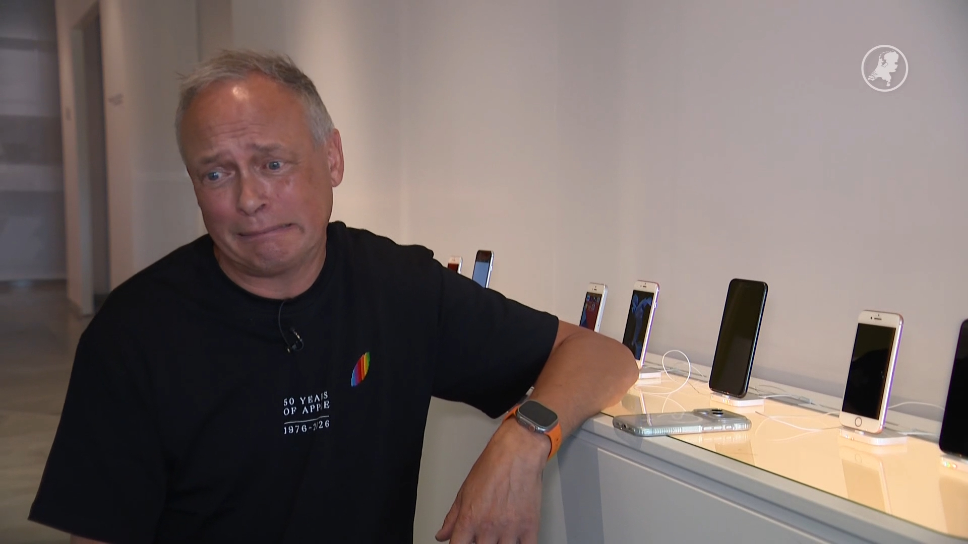 Nederlanders staan niet te trappelen voor nieuwe opvouwbare iPhone: 'Dat is een maandsalaris'