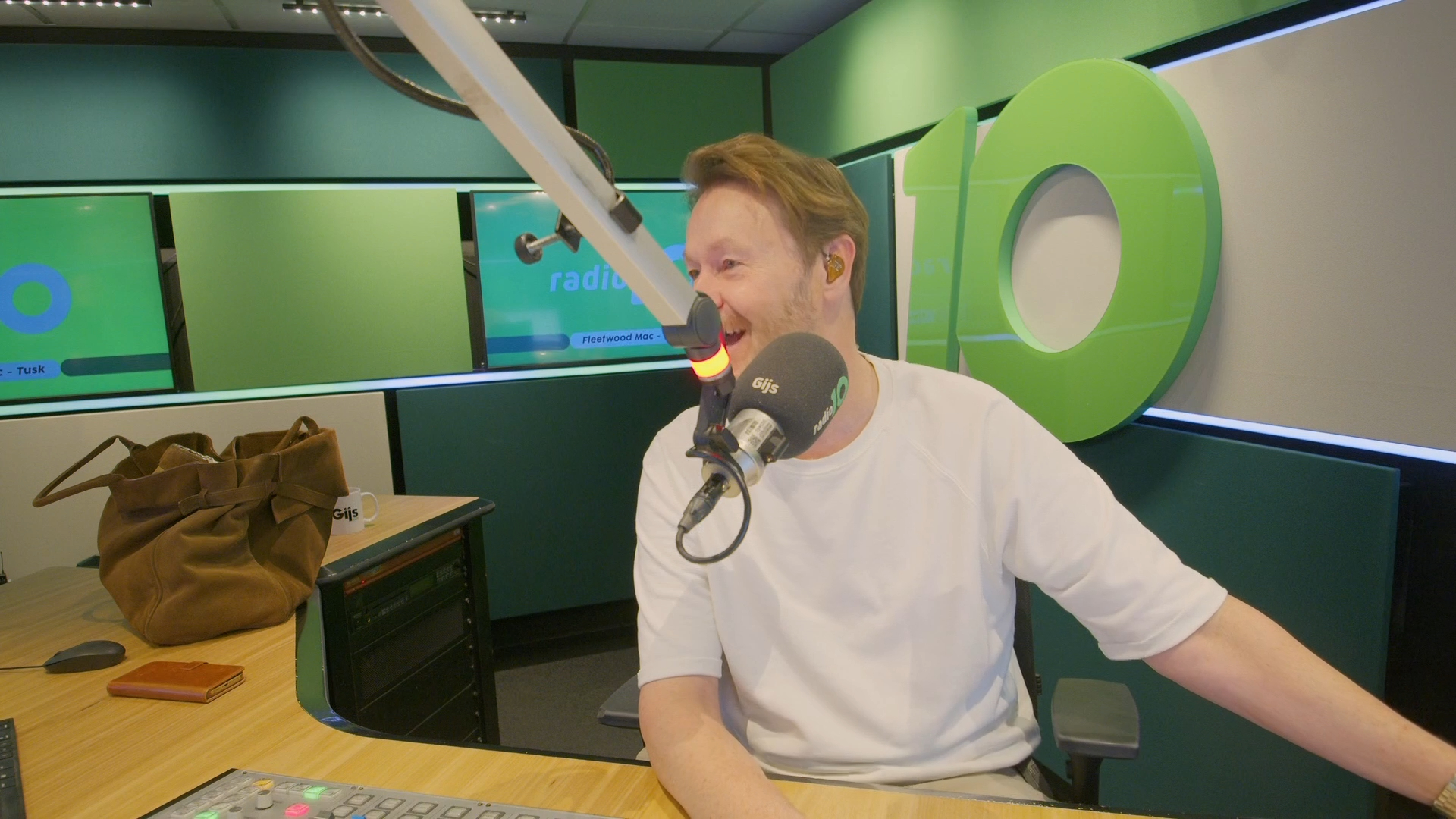 Lex vraagt plaat aan bij Gijs (5)