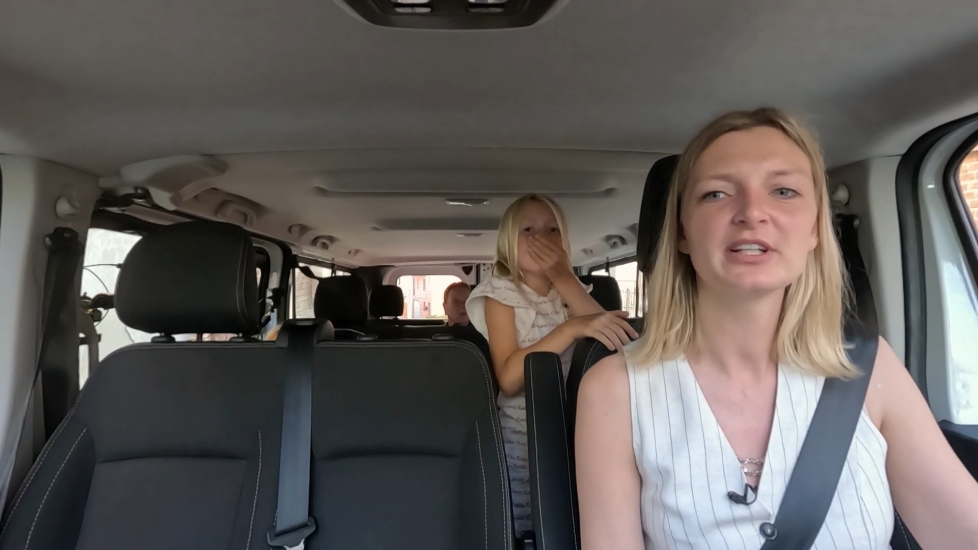 Iedereen gilt het uit bij Montana in de auto