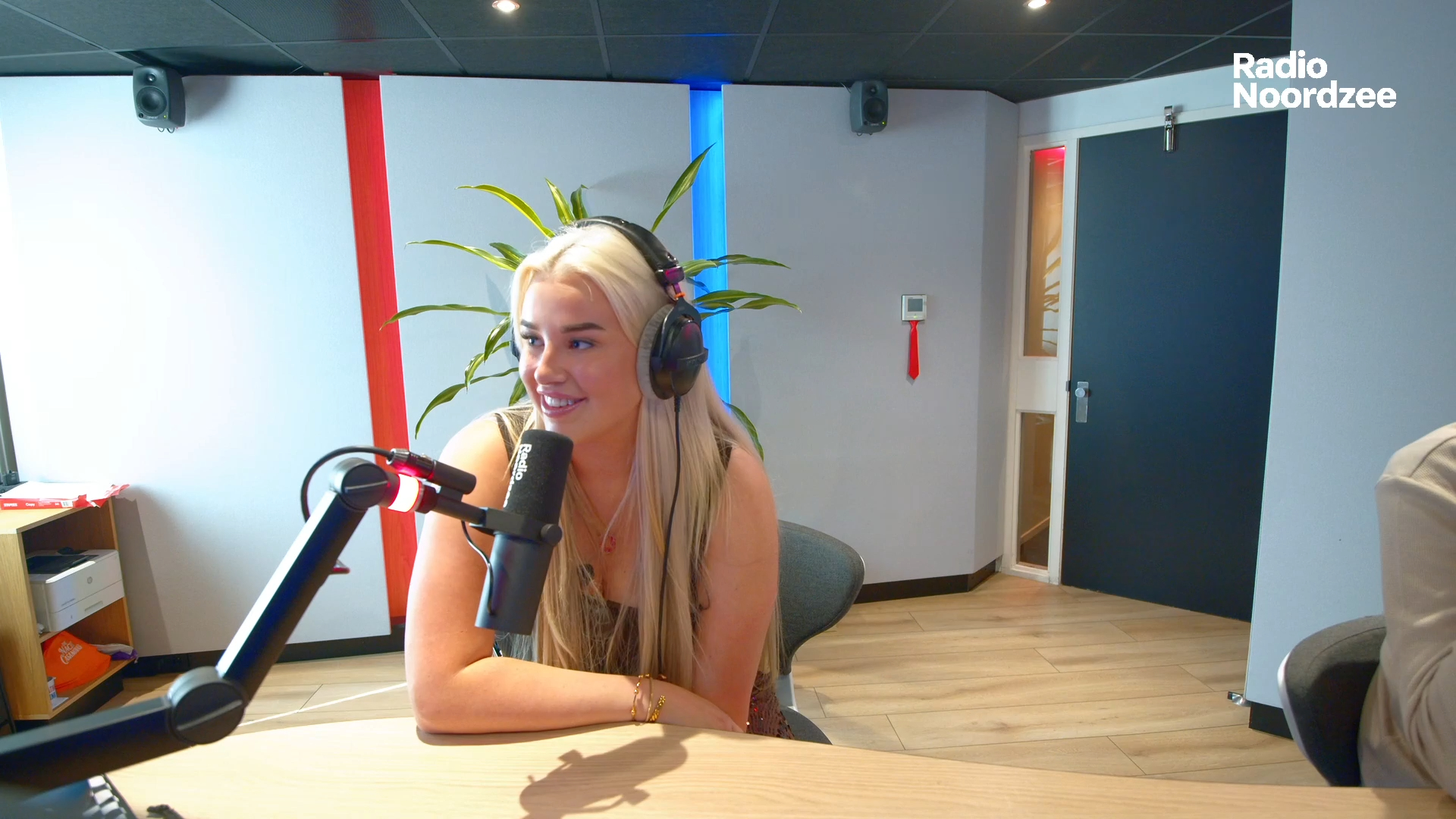 Senna &amp; Sven Versteeg over het ontstaan van hun nieuwe single 'Vuurwerk'