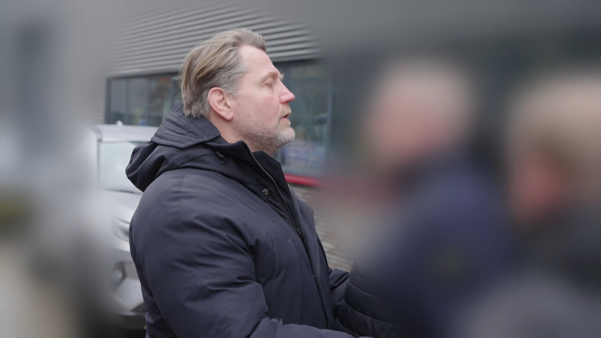 Dennis confronteert ondernemer: ‘Ze krijgen geen cent’