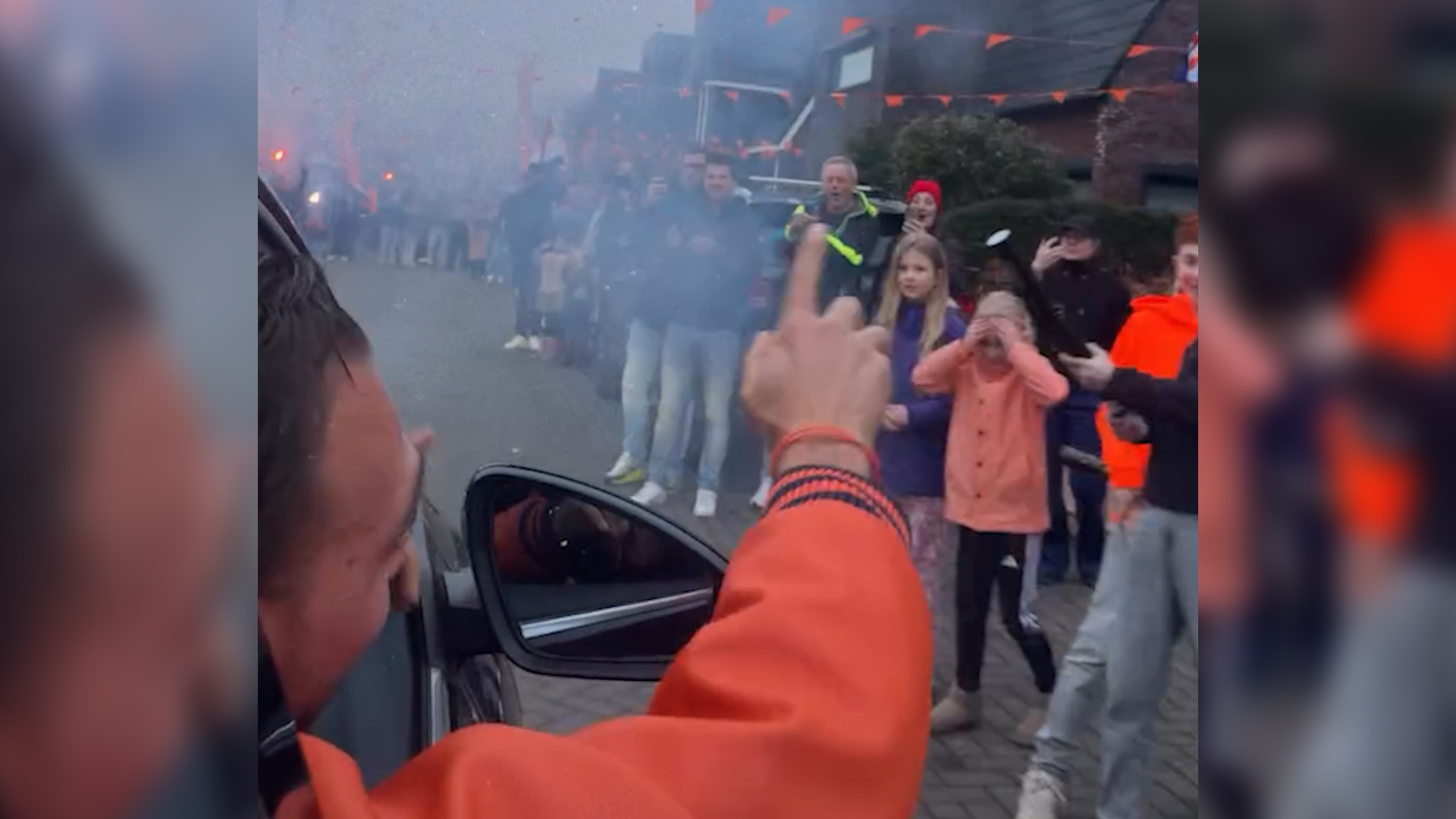 Kjeld Nuis en Joy Beune na olympische medailles als helden onthaald door buren!