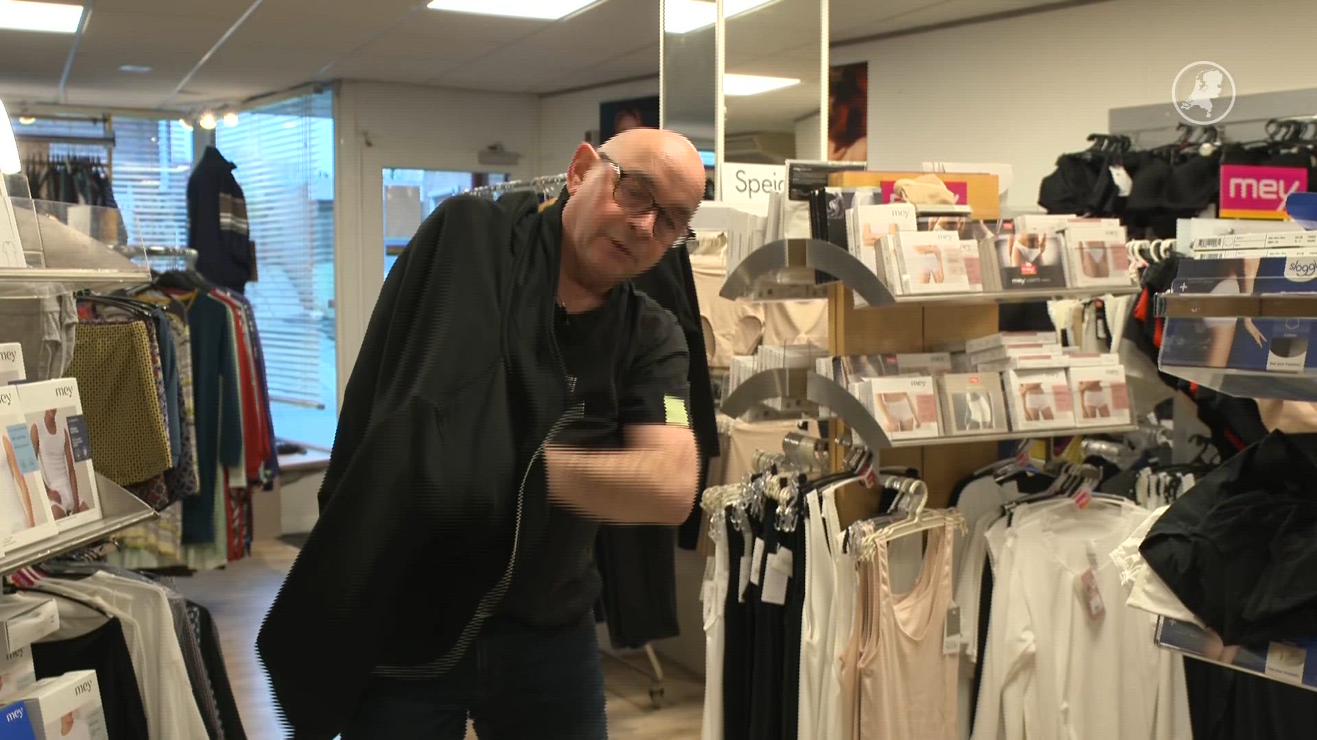 Deze rits verandert het dagelijks leven van René met één arm
