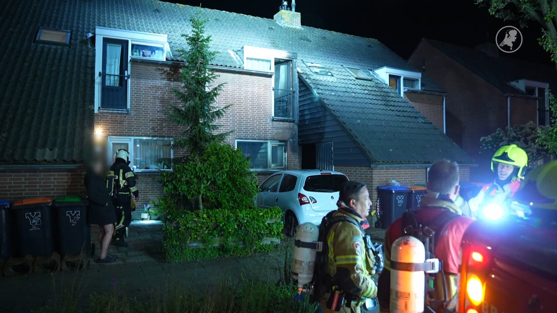 Brand en explosie bij woning in Portugaal, bewoners op straat
