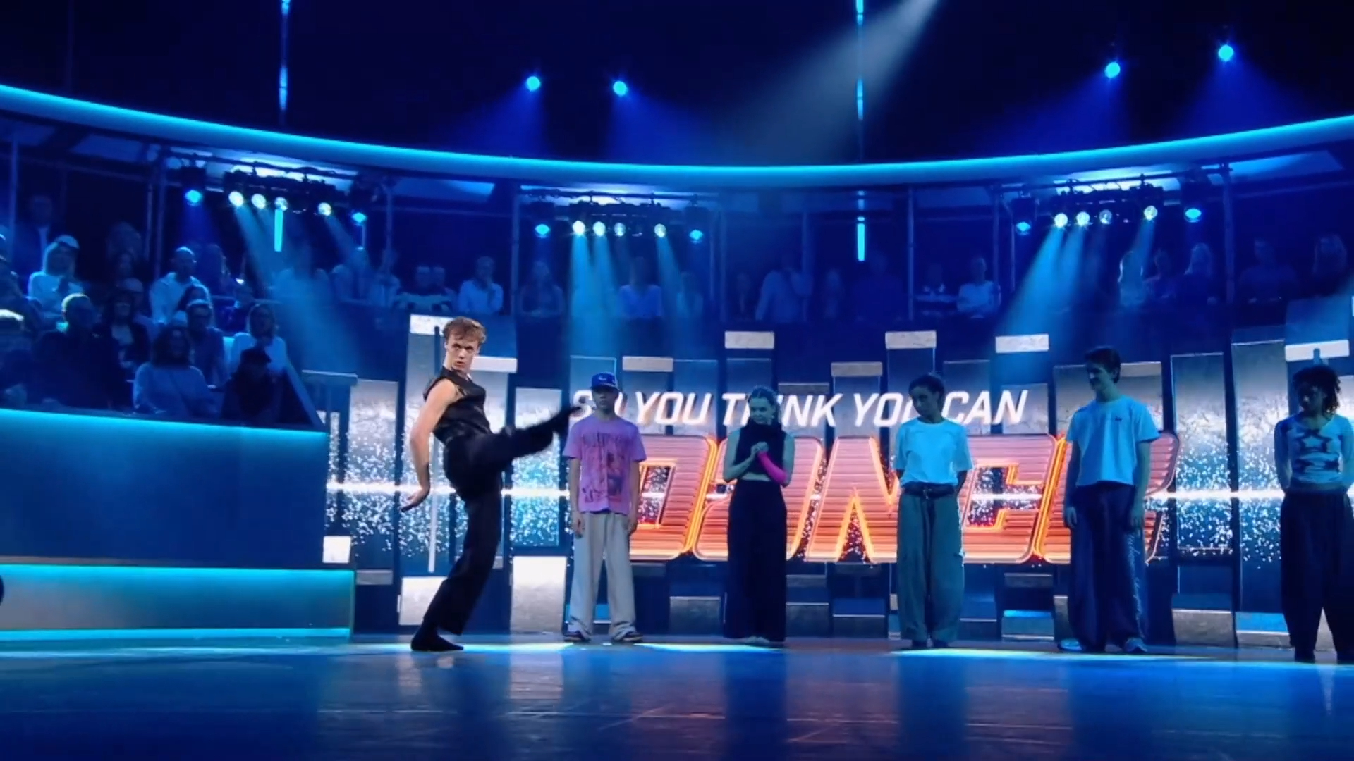 Noah maakt indruk met zijn performance | Dance for Your Life