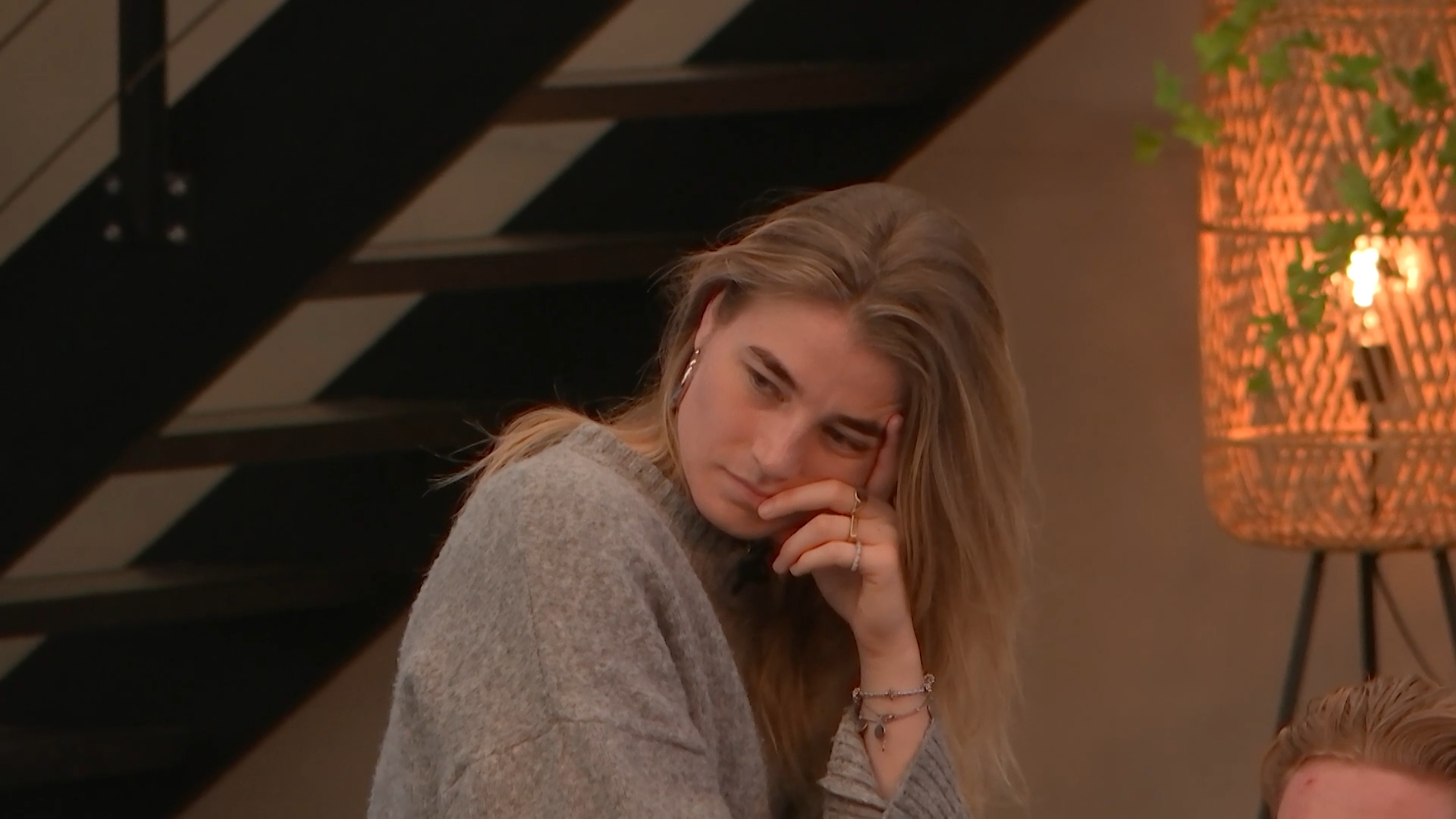 De Bondgenoten: Anouk wordt niet gekozen door vriendinnen van Kristie