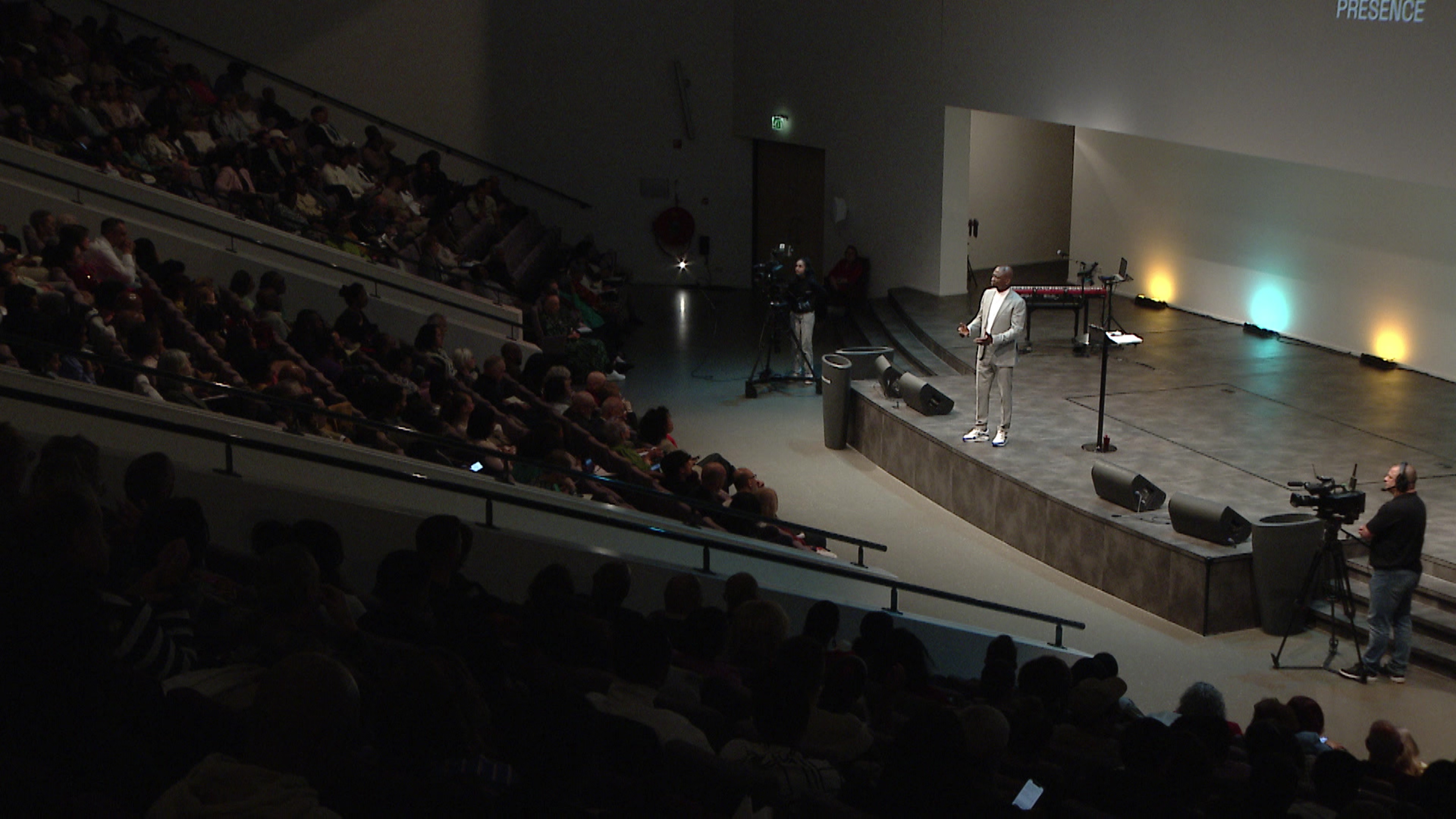 Klik hier om Levende Steen Ministries van 29 november te bekijken.