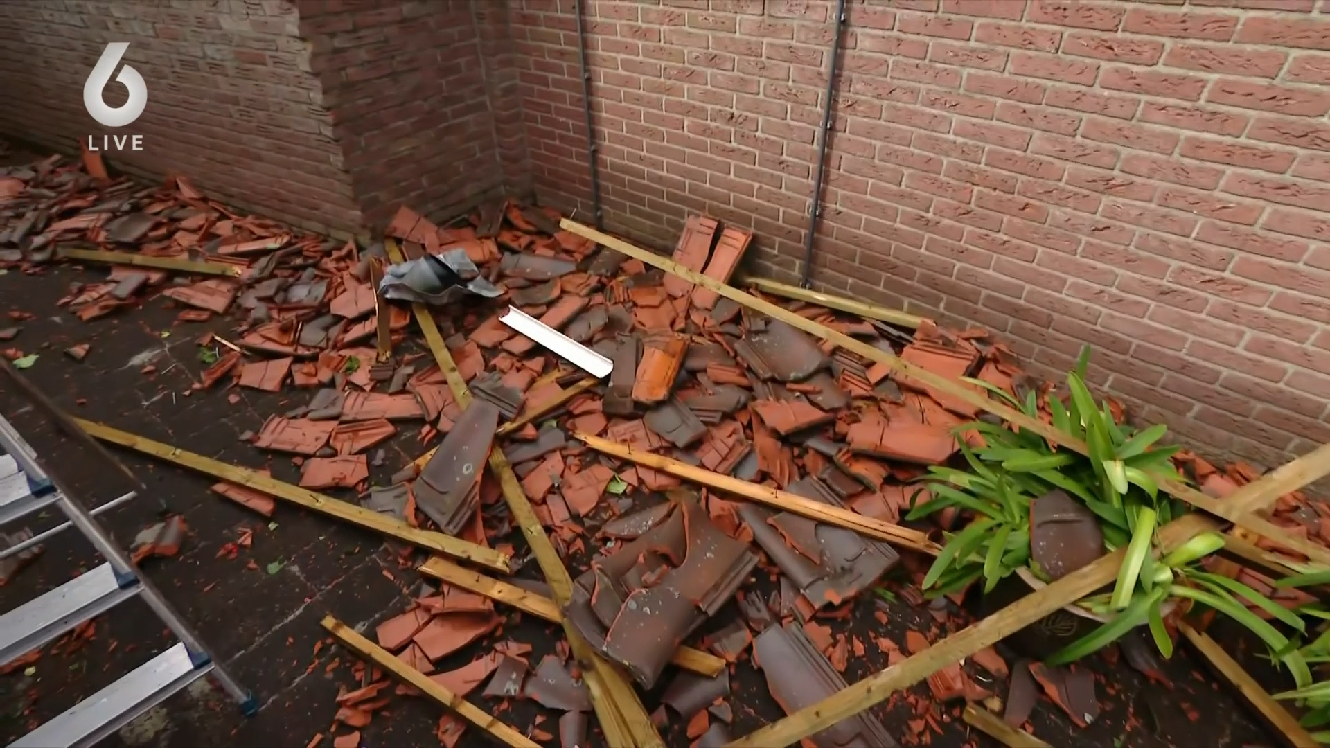 Tornado richt ravage aan in Glanerbrug: 'Alles vloog door de lucht'