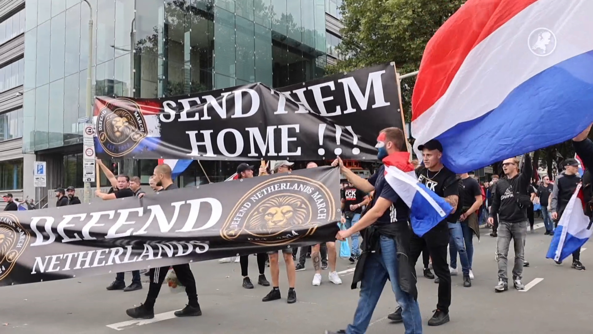 Den Haag maakt zich op voor twee demo's, politie staat op scherp