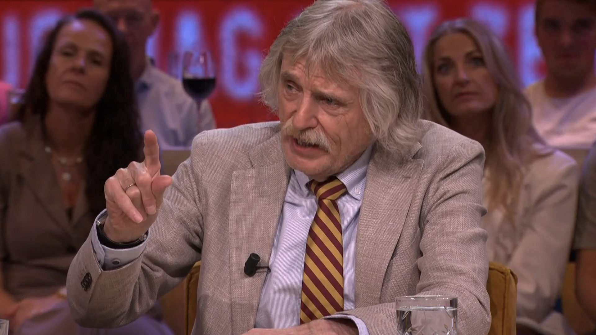 Johan windt zich op: ‘Ik vind dit een hysterische hetze worden van de politiek’
