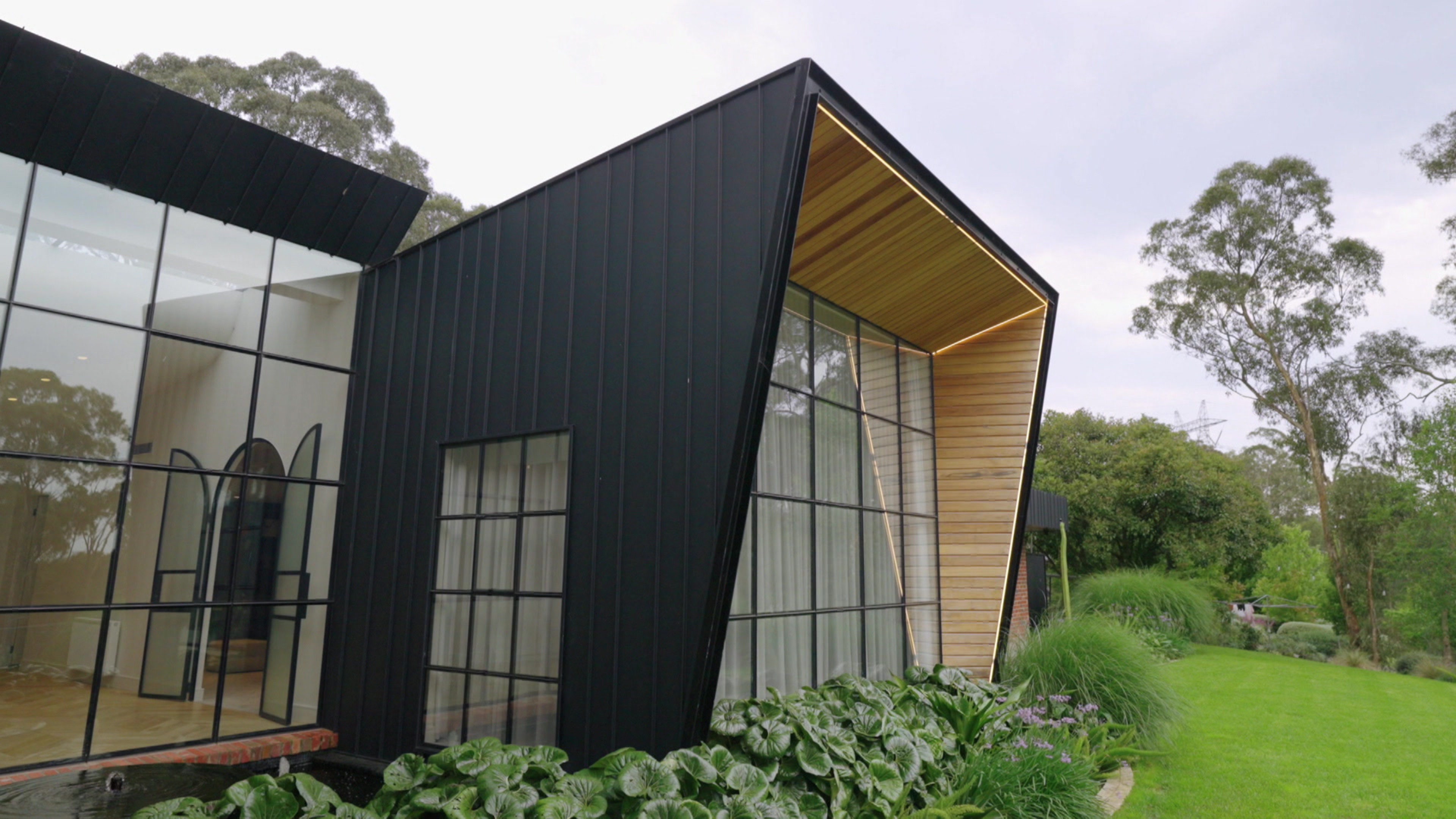 Listing Melbourne