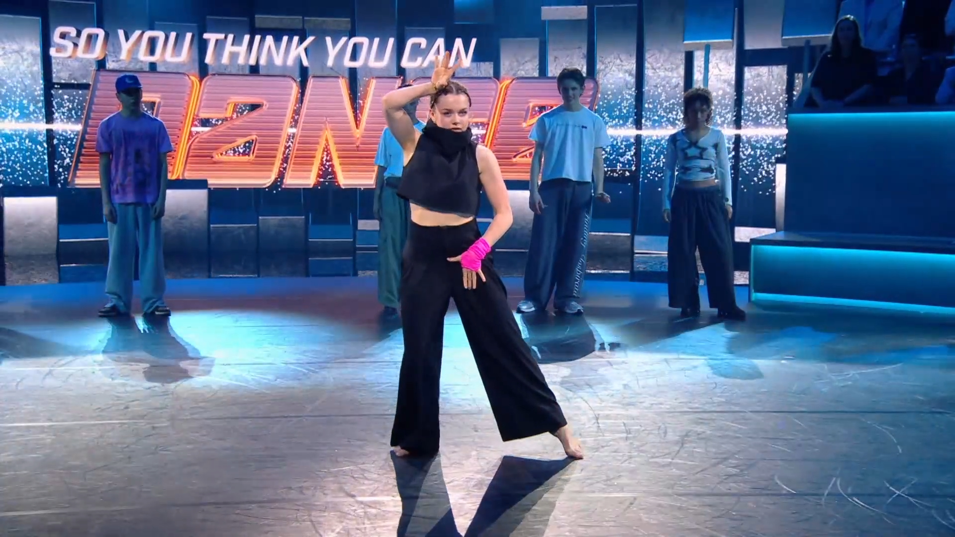 Emma laat zich volledig gaan | Dance for Your Life