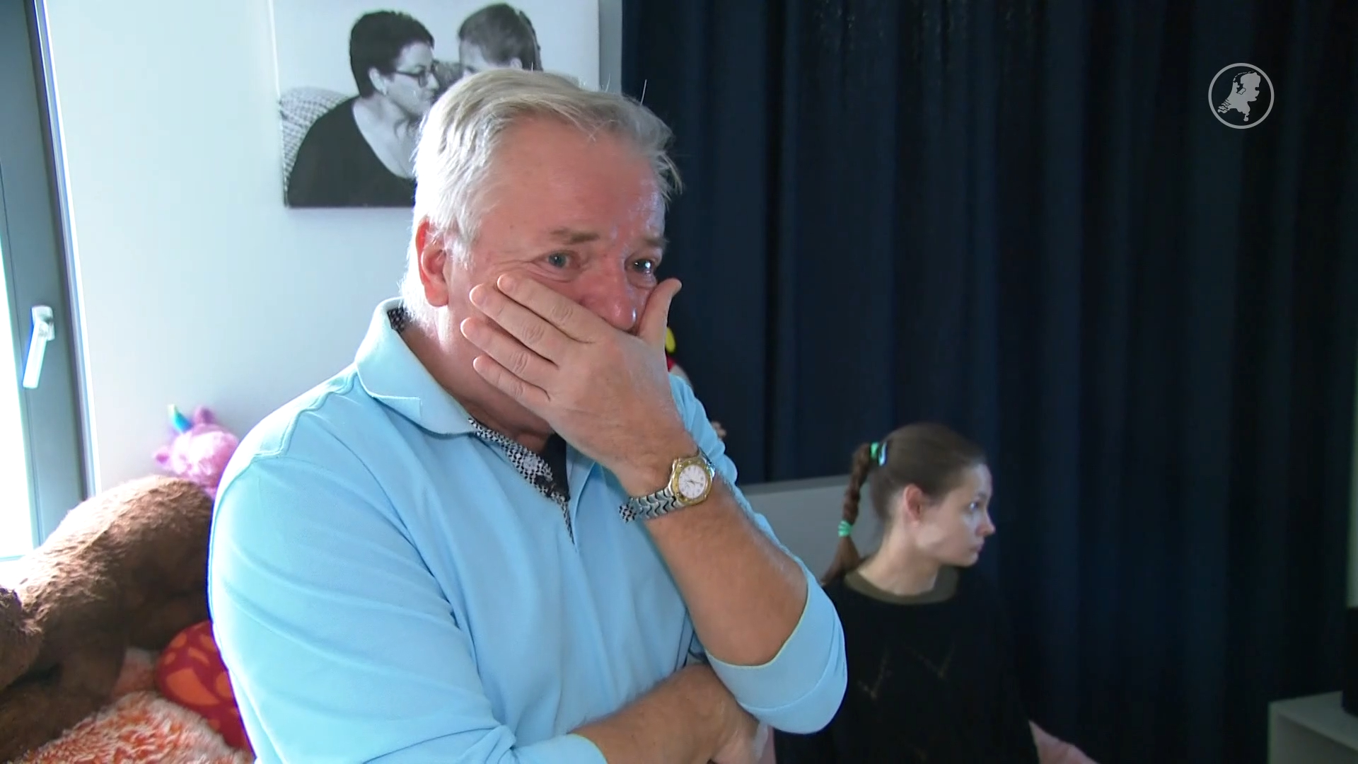 Kees is in tranen omdat zijn verstandelijk beperkte dochter al maanden pijn lijdt