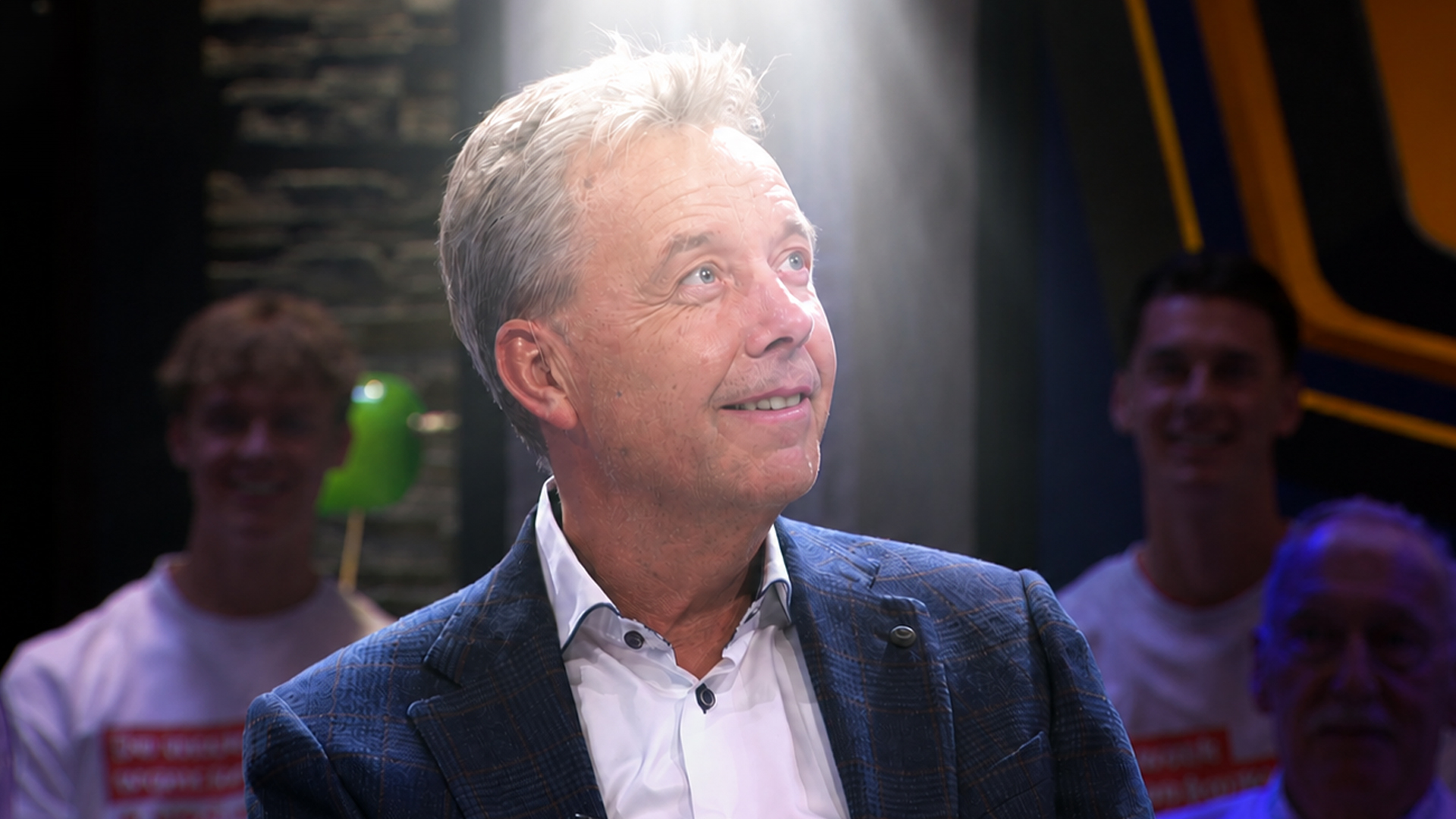 Valentijn Driessen bij Vandaag Inside aangesproken door hogere macht (niet Johan Derksen)