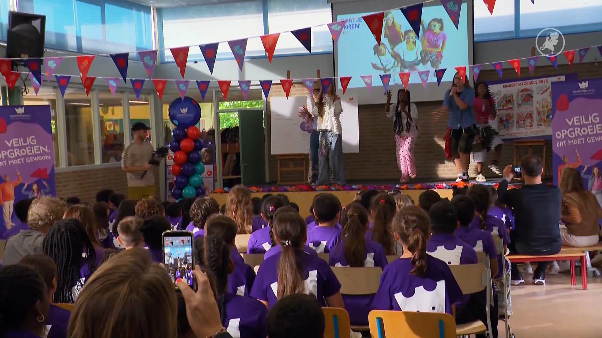 Kinderpostzegelactie vraagt aandacht voor kinderen die thuis niet veilig zijn