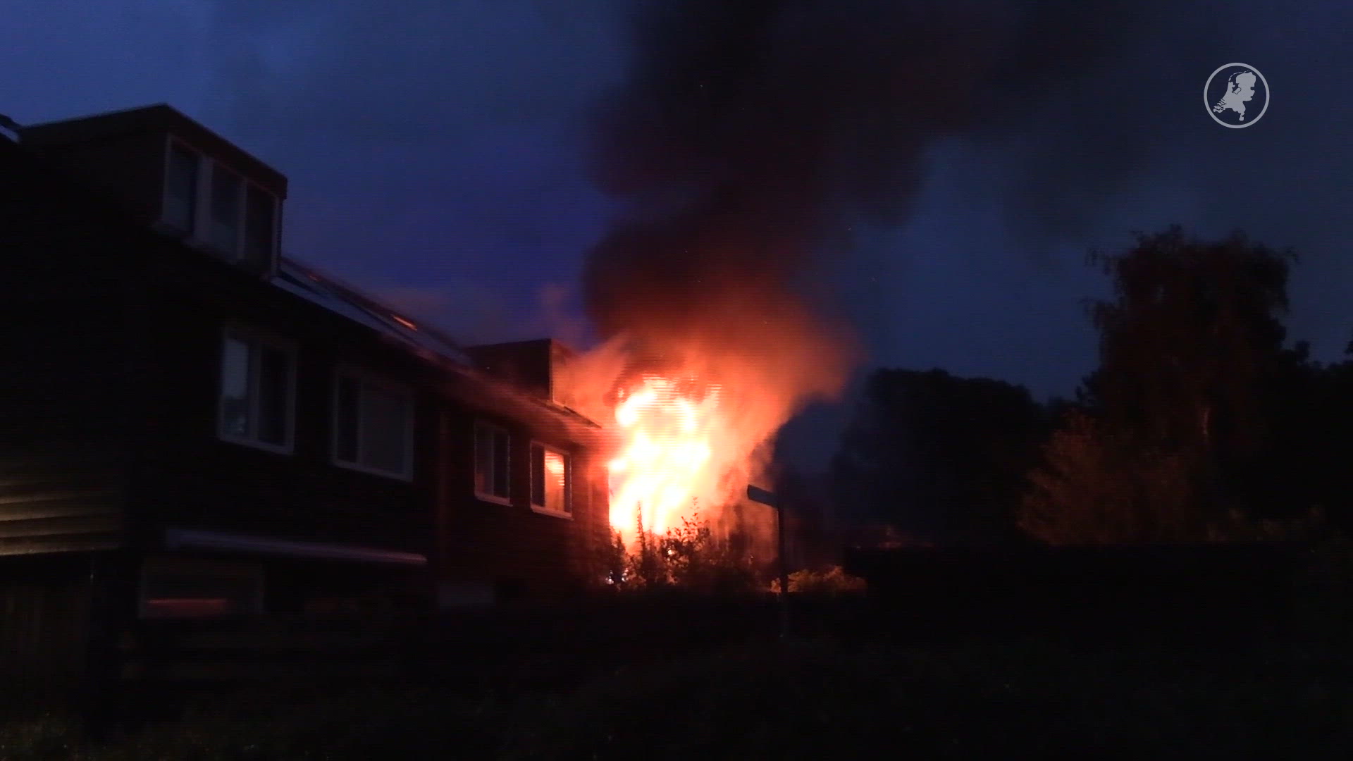 Zeer grote woningbrand in Zwaag