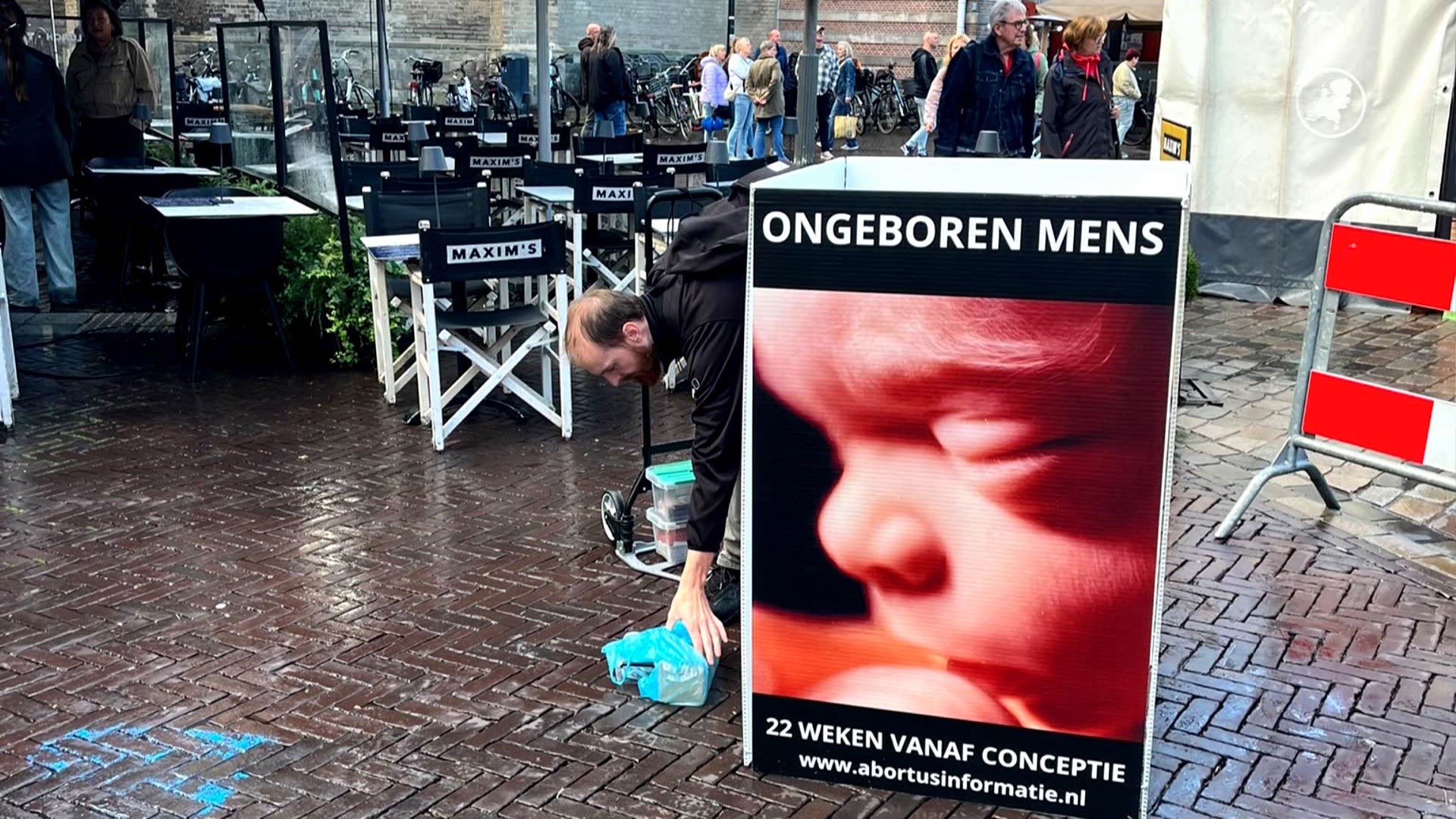 Grens bereikt? Anti-abortusdemonstranten protesteren met bloederige foto's